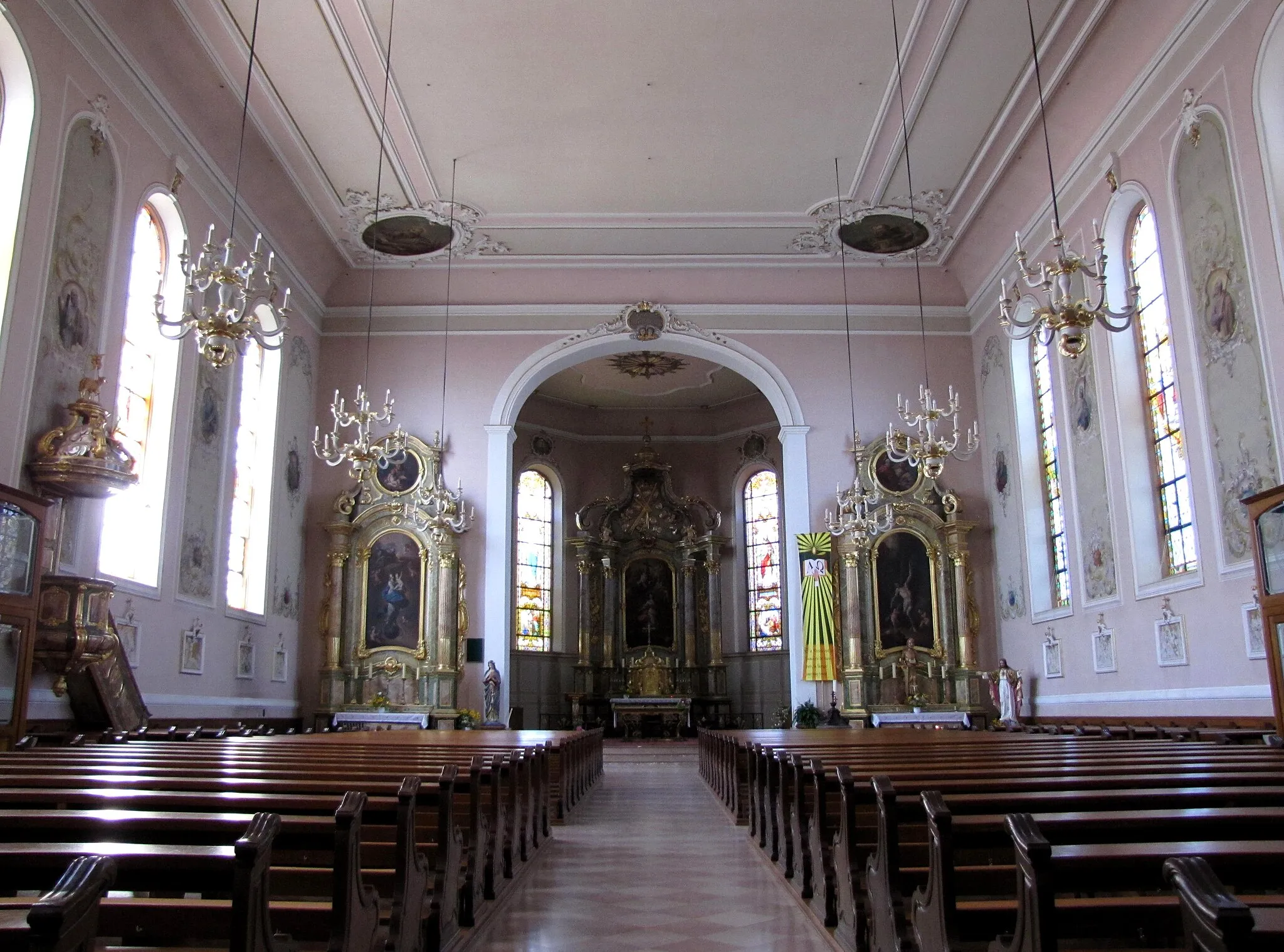 Photo showing: Alsace, Bas-Rhin, Église Sainte-Marguerite de Geispolsheim (PA00085279, IA00023181). Vue intérieure de la nef vers le chœur.