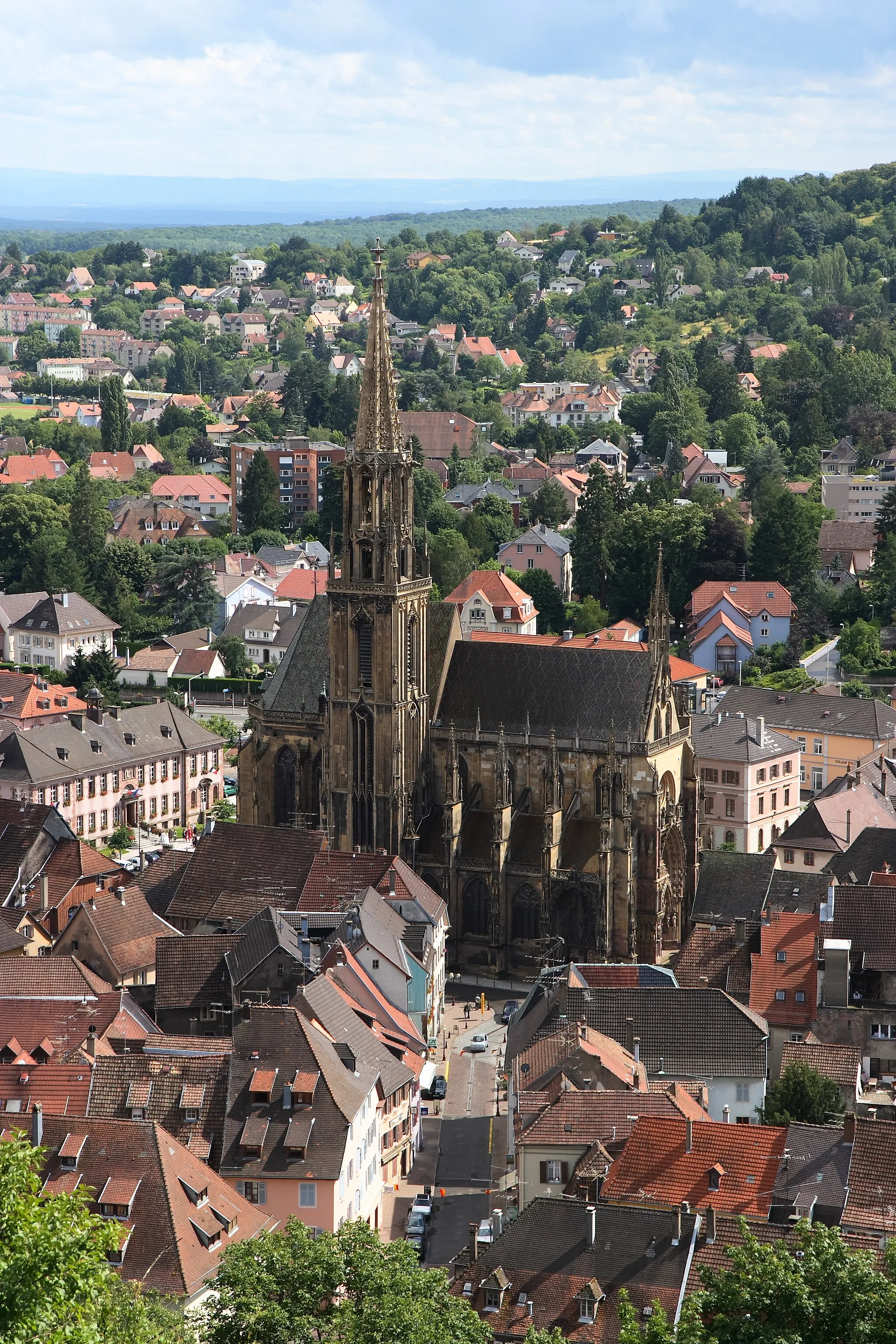 Photo showing: La Collégiale de Thann vue de l'Oeil de la Sorcière