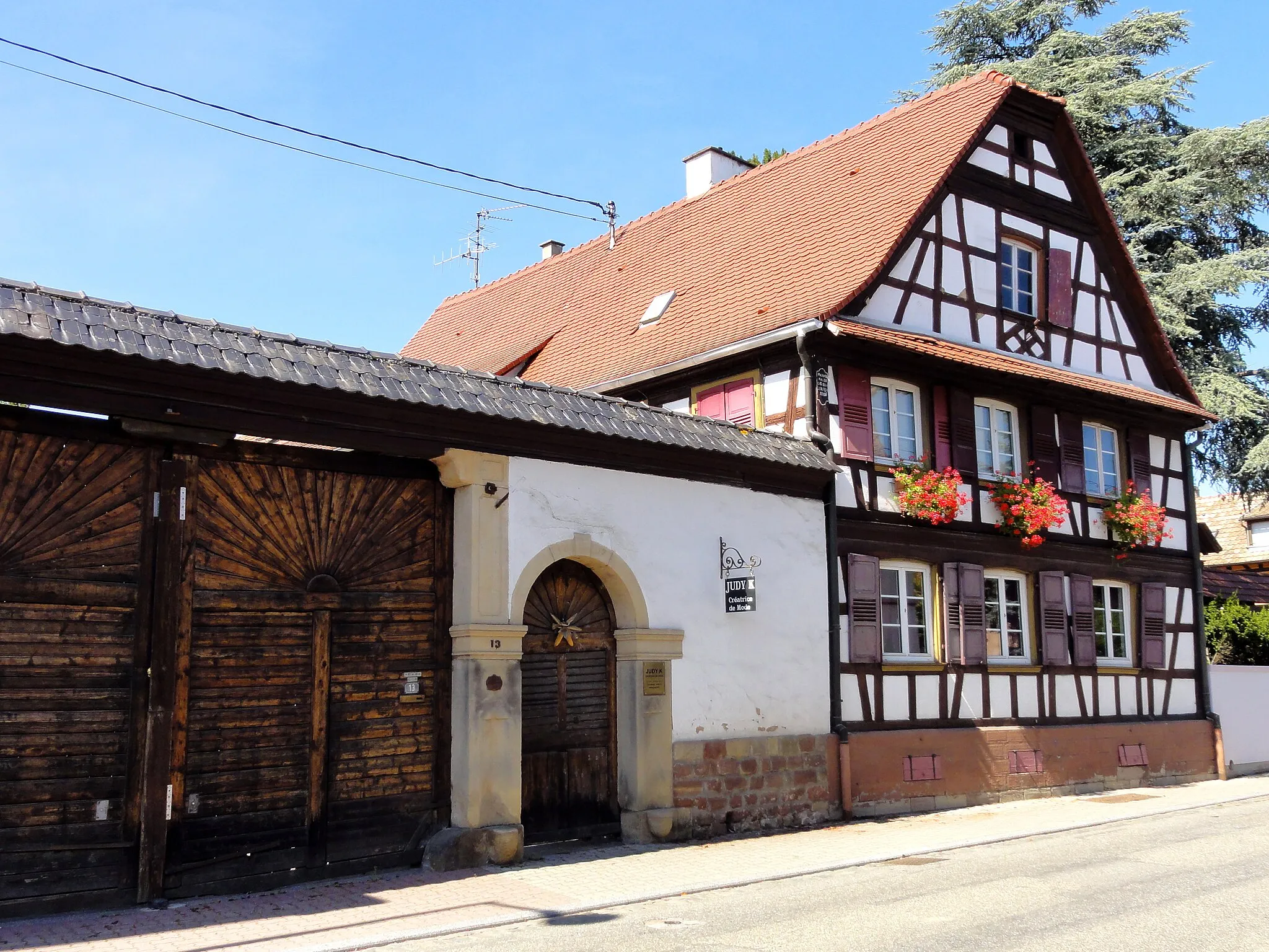 Photo showing: This building is indexed in the base Mérimée, a database of architectural heritage maintained by the French Ministry of Culture, under the reference IA67007275 .