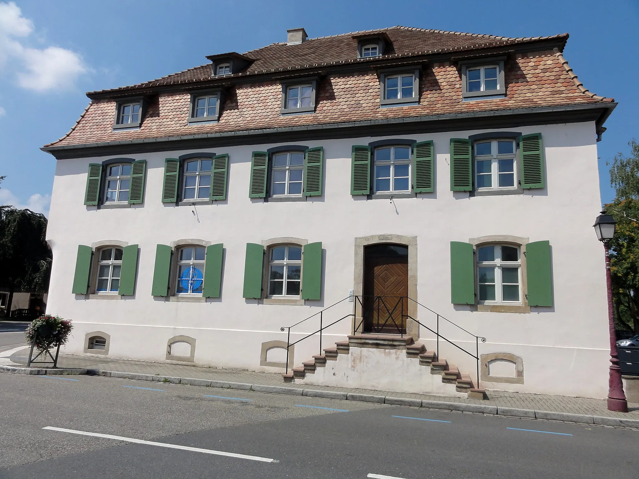 Photo showing: This building is inscrit au titre des monuments historiques de la France. It is indexed in the base Mérimée, a database of architectural heritage maintained by the French Ministry of Culture, under the references PA67000040 and IA00023134 .