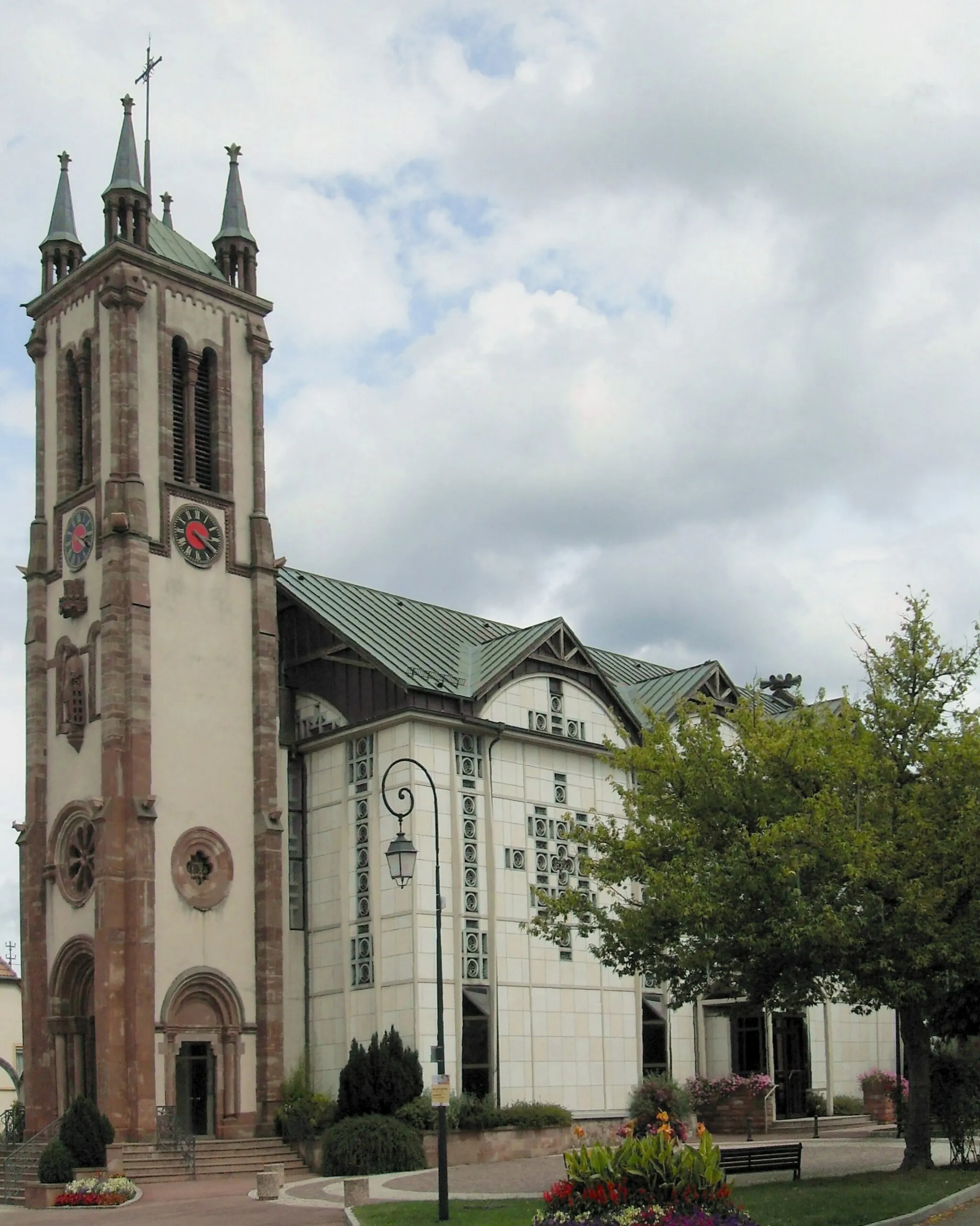 Photo showing: L'église Saint-Laurent à Sausheim