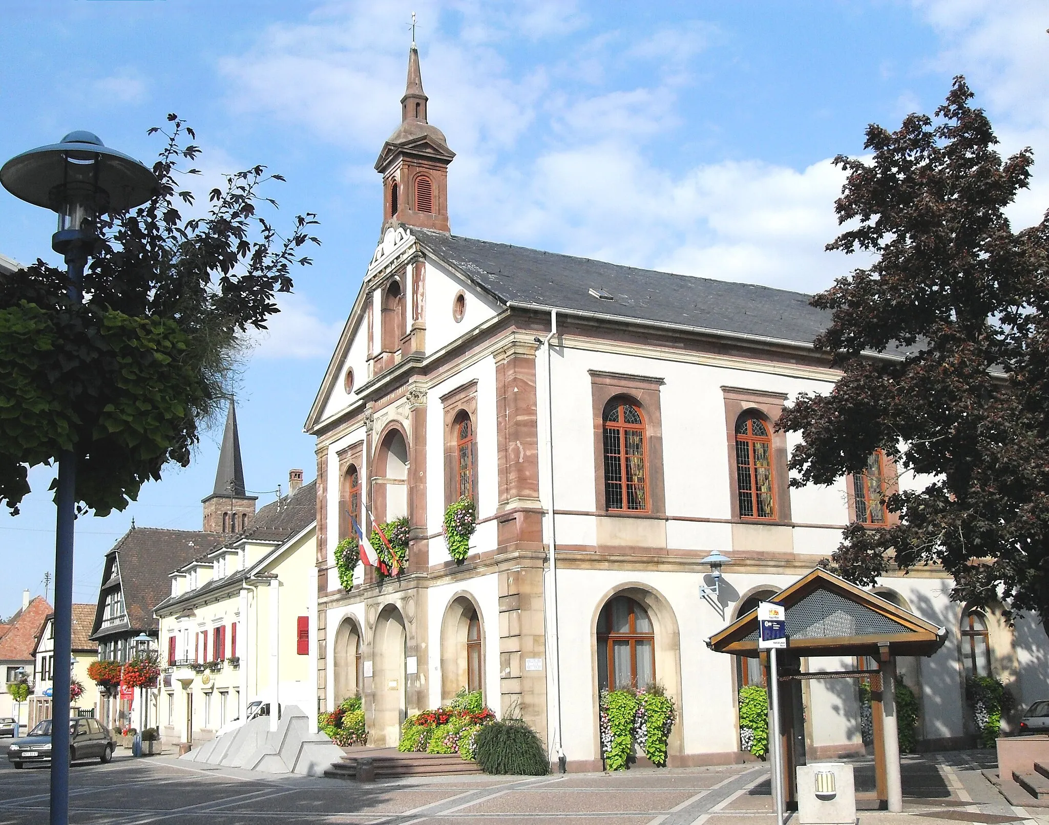 Photo showing: L'hôtel de ville de Marckolsheim