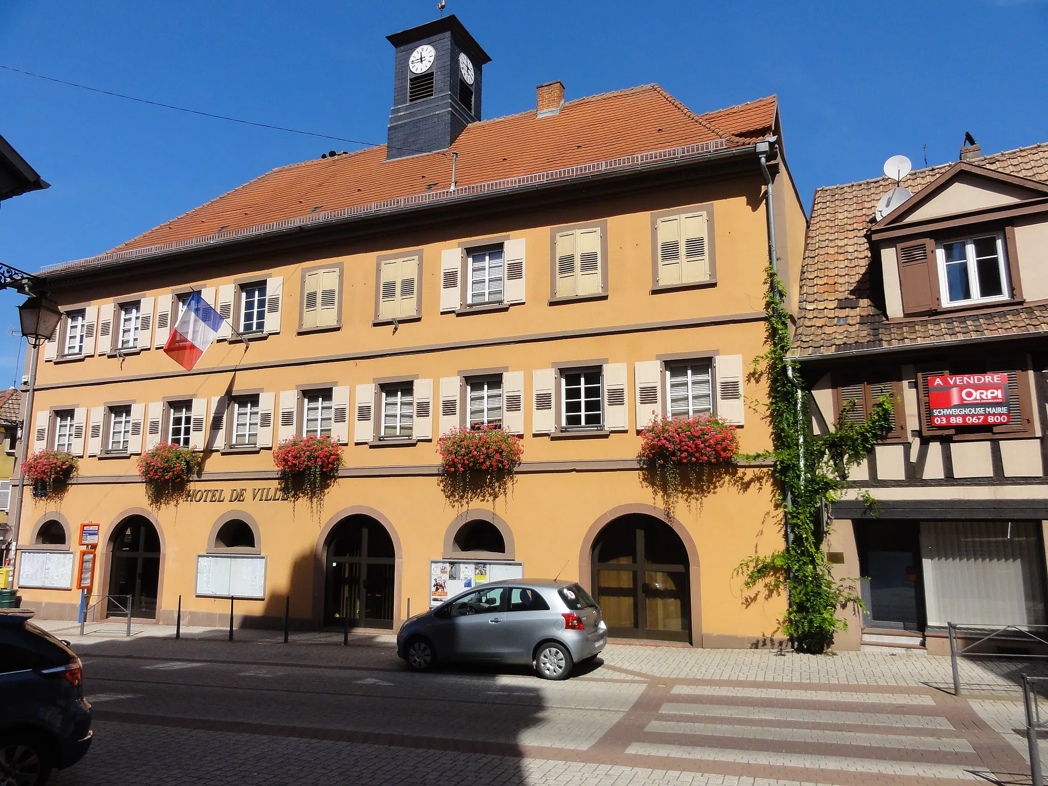 Photo showing: This building is inscrit au titre des monuments historiques de la France. It is indexed in the base Mérimée, a database of architectural heritage maintained by the French Ministry of Culture, under the references PA00084893 and IA67010139 .