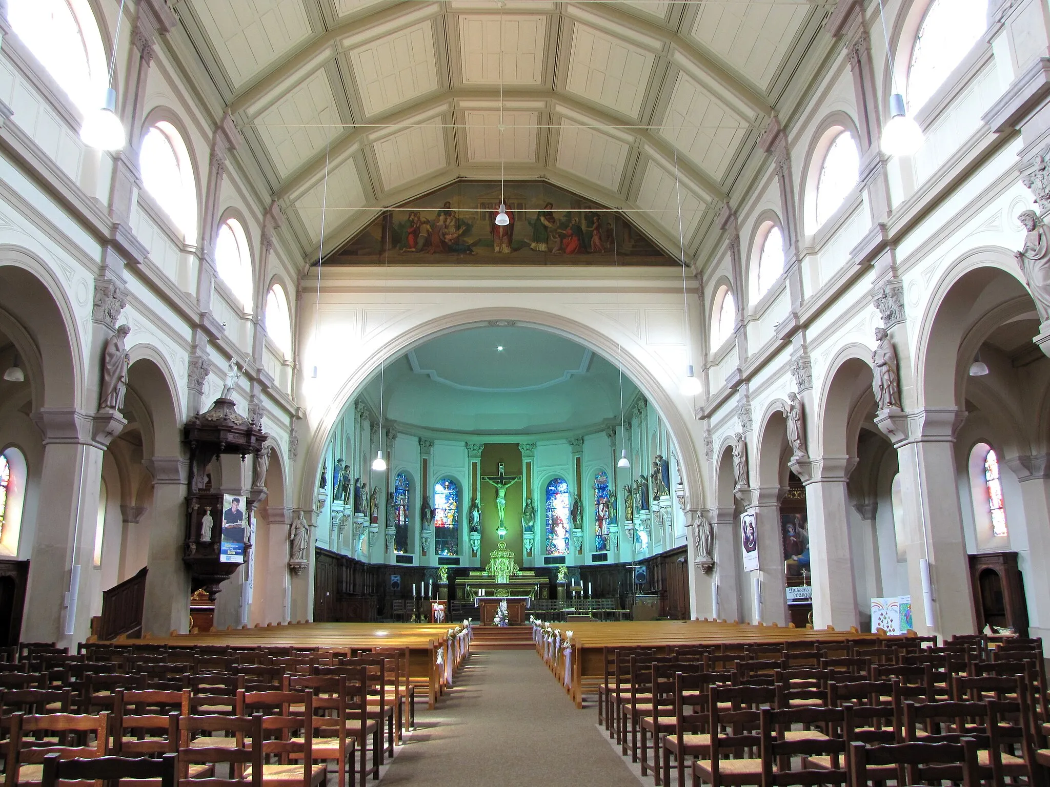 Photo showing: Alsace, Bas-Rhin, Église Saint-Adelphe de Huttenheim (IA00023588). Vue intérieure de la nef vers le chœur.