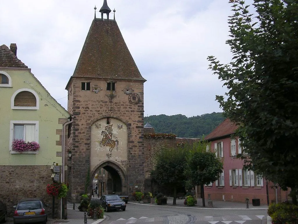 Photo showing: Porte de strasbourg début XIV e siecle à Mutzig (Sarther)
Sarther

fr:catégorie:Image de Mutzig