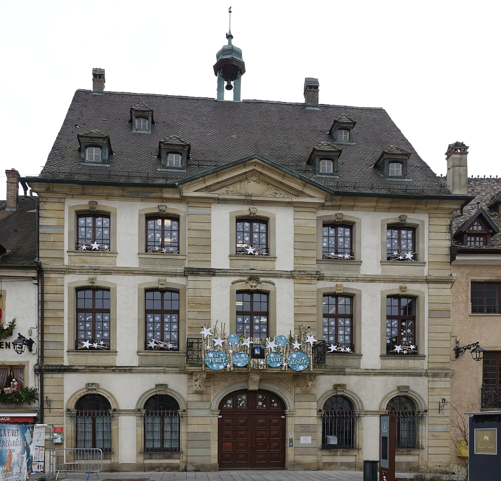 Photo showing: Town hall in Altkirch (Haut-Rhin, France).