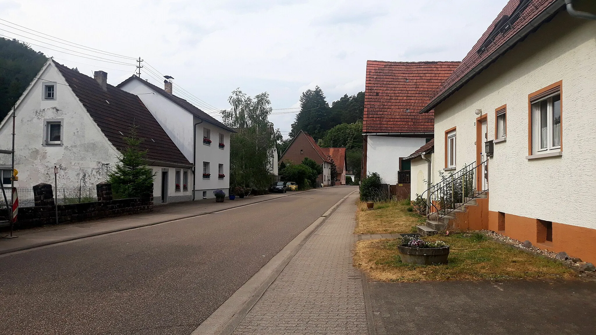 Photo showing: Salzwoog, Lemberger Straße