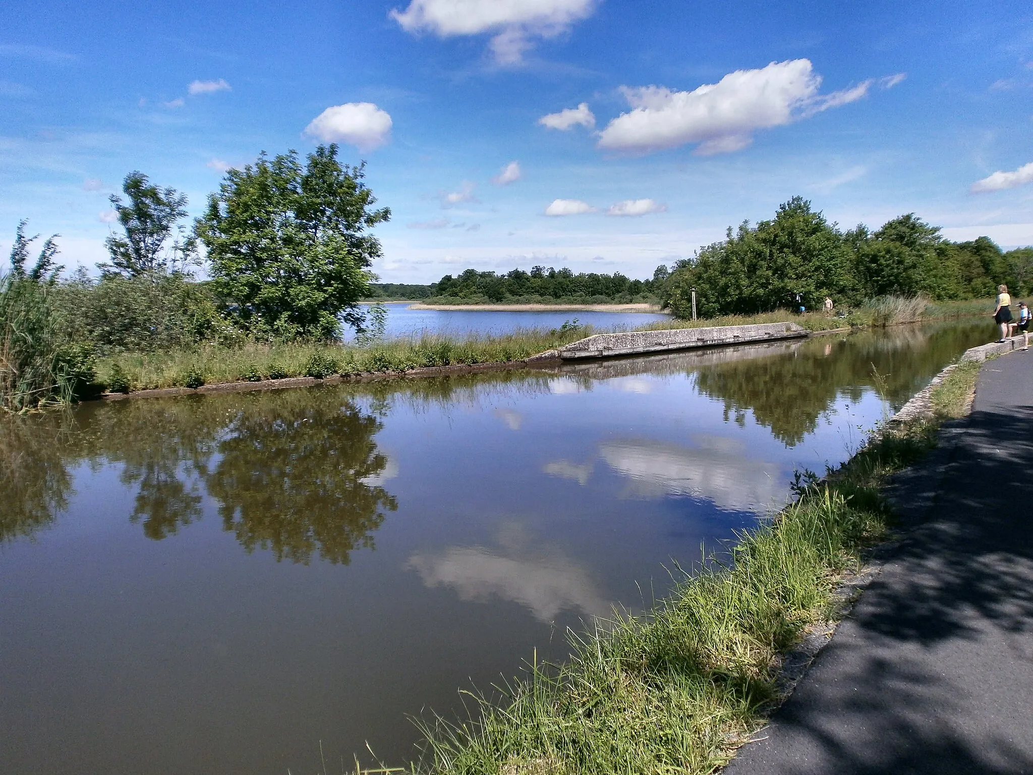Photo showing: Lake Stock and Sarre Canal