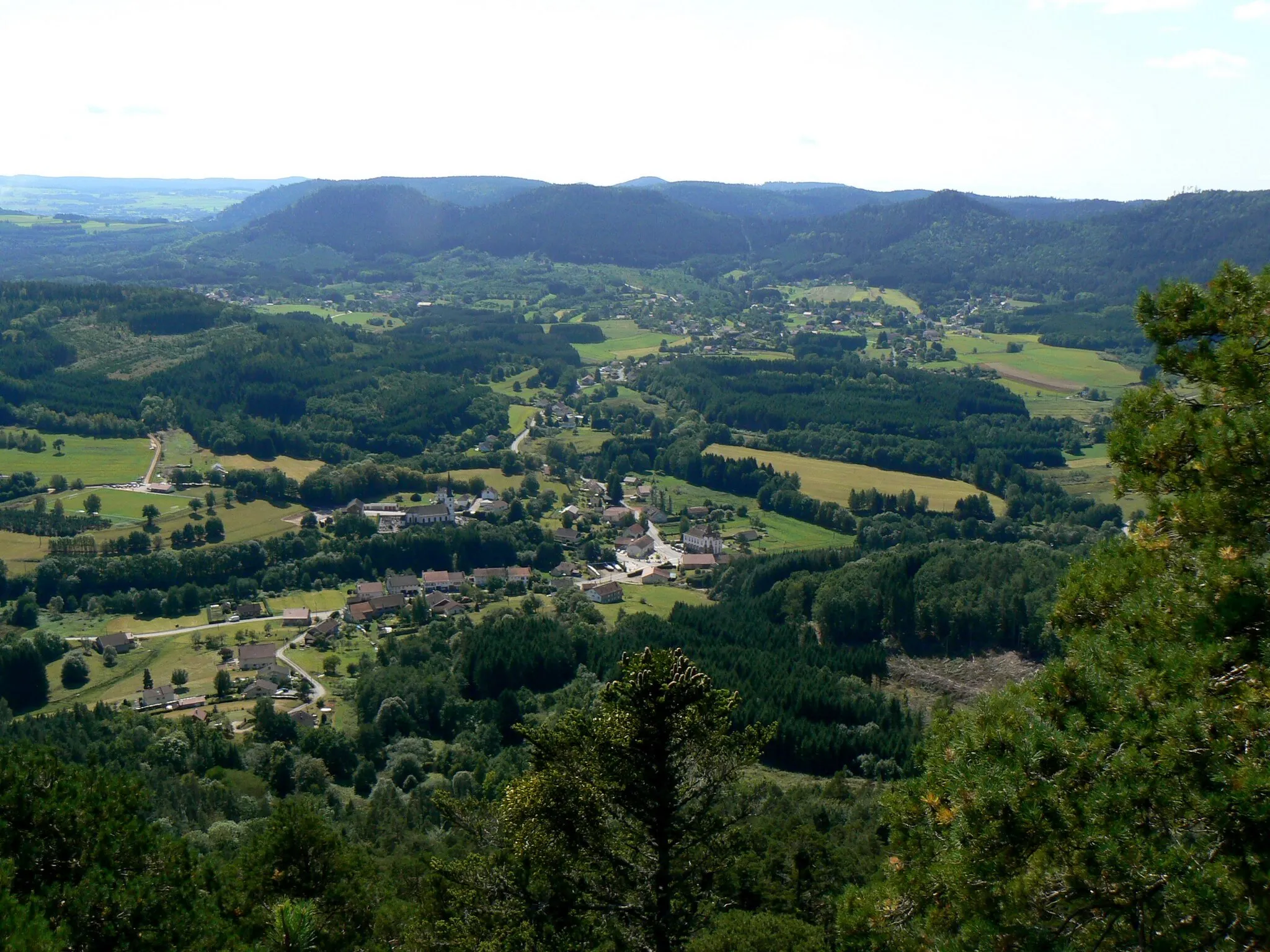 Photo showing: Panorama on Taintrux (Vosges, France) from Pierre de Laitre