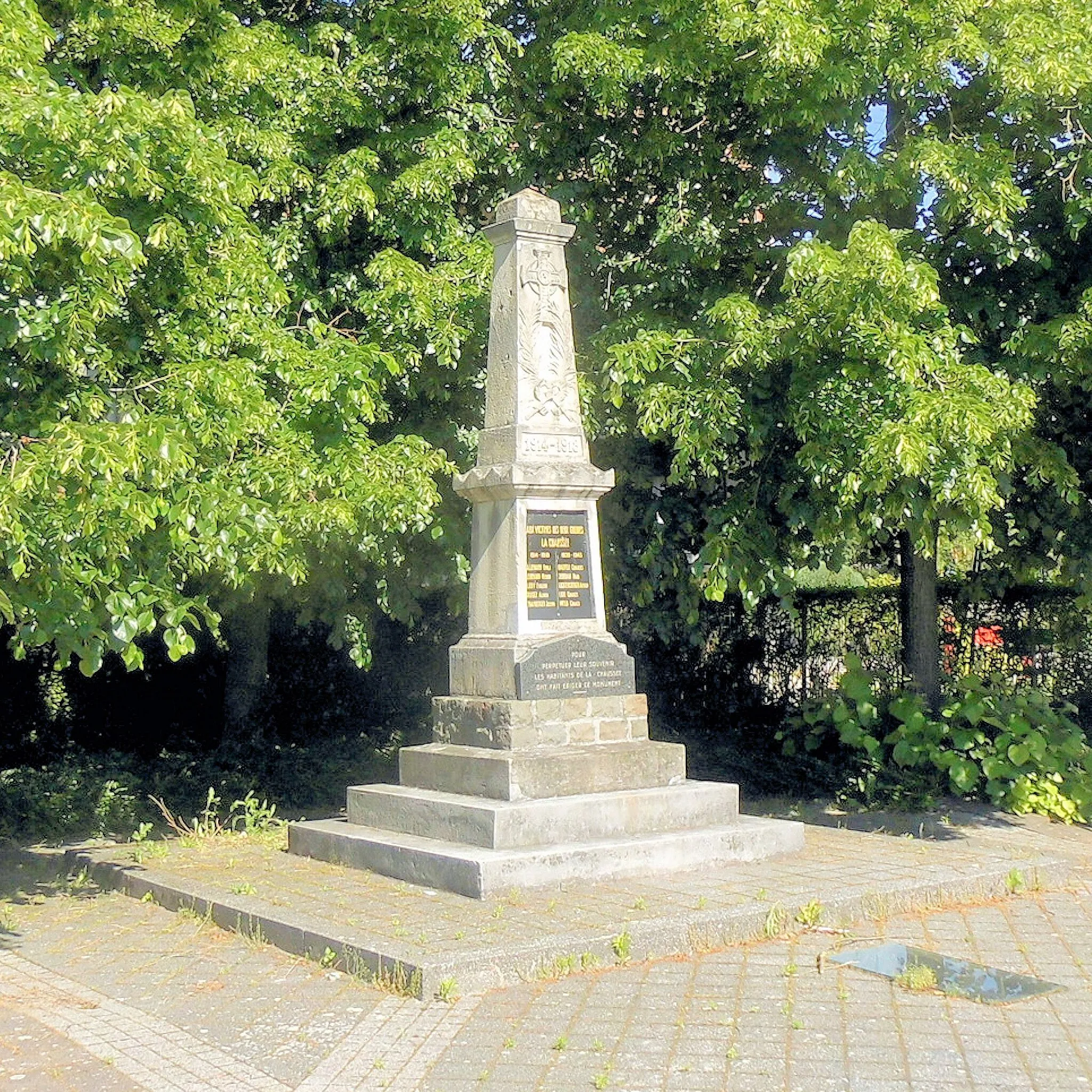 Photo showing: Monument aux morts à Bartenheim-la-Chaussée