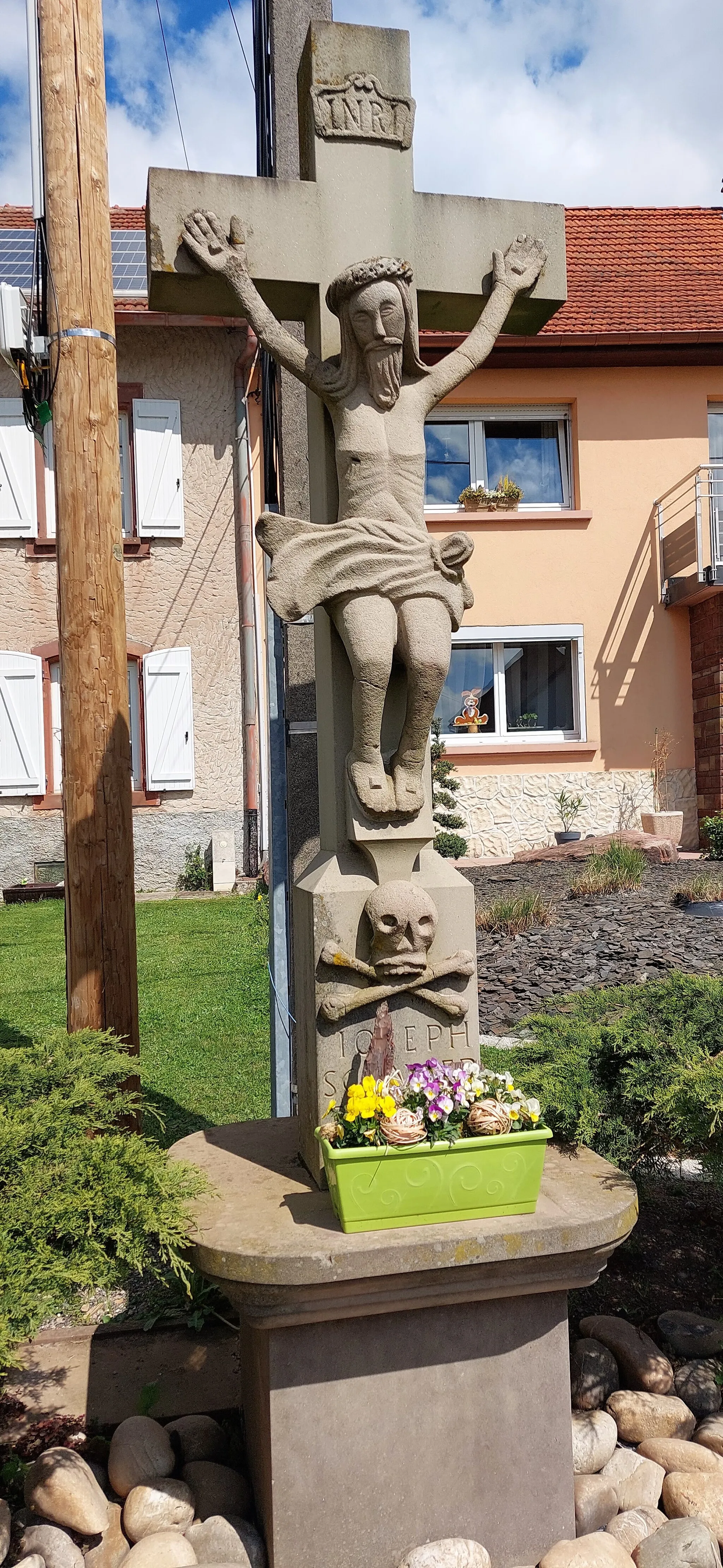 Photo showing: Crucifix rue hofgasse à Dannelbourg