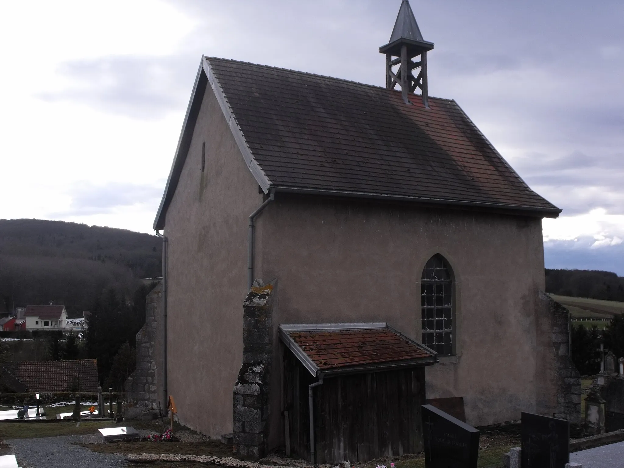 Photo showing: Chapelle du cimetière de Réchésy, Territoire de Belfort, France