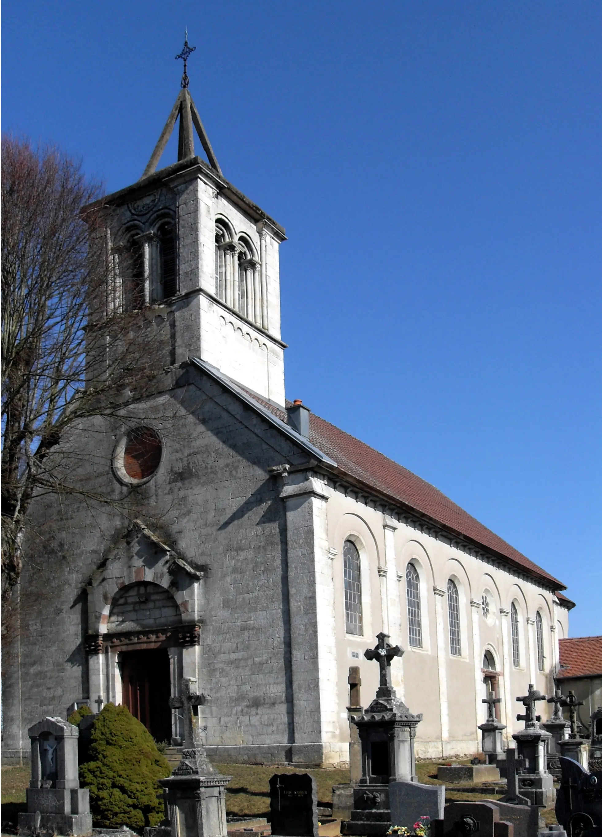 Photo showing: L'église de la Nativité-de-Notre-Dame de Petit-Croix, côté sud