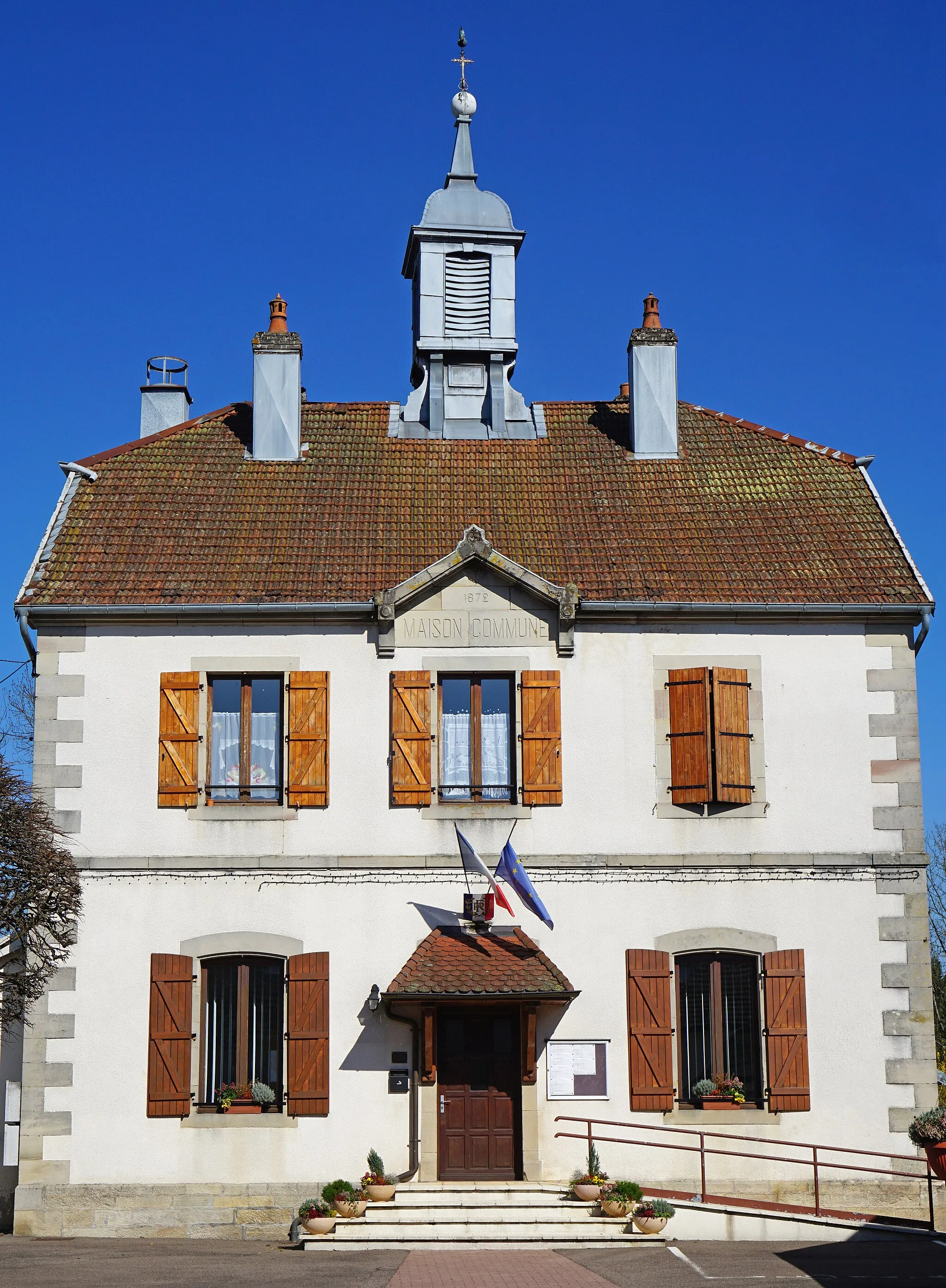 Photo showing: La mairie de Froideterre.