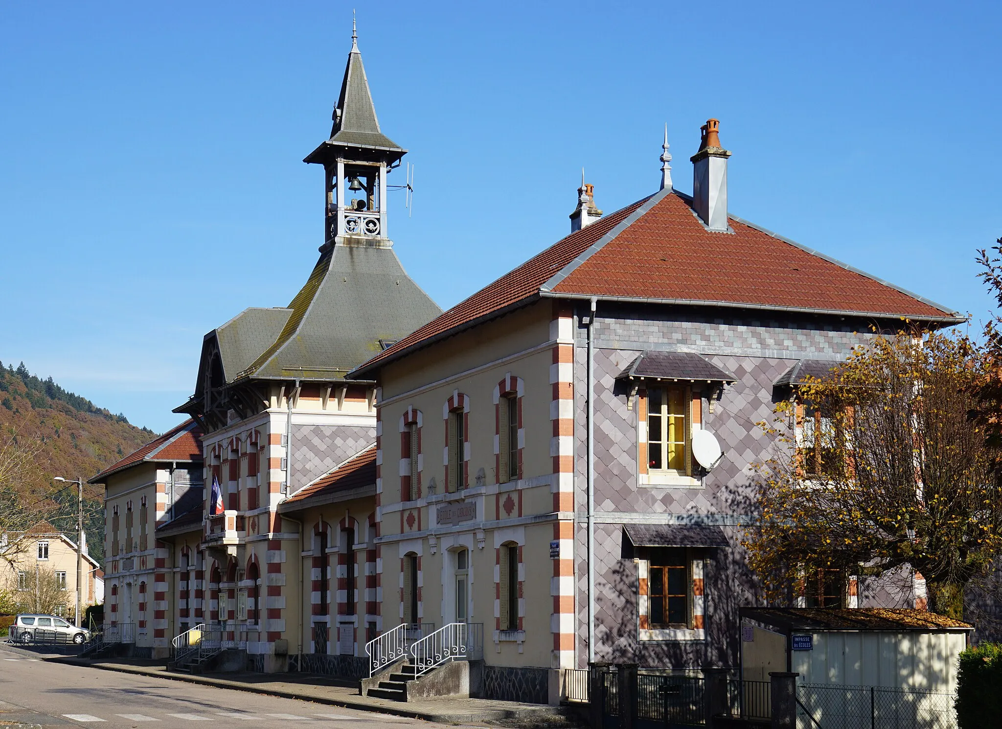 Photo showing: La mairie de Servance.