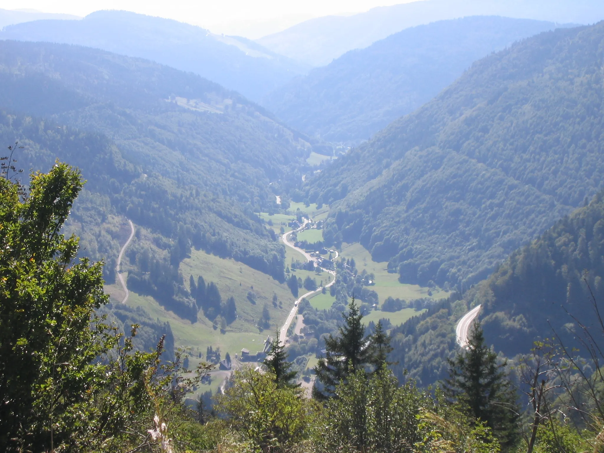 Photo showing: Blick vom Feldberg nach Brandenberg-Fahl (Todtnau)