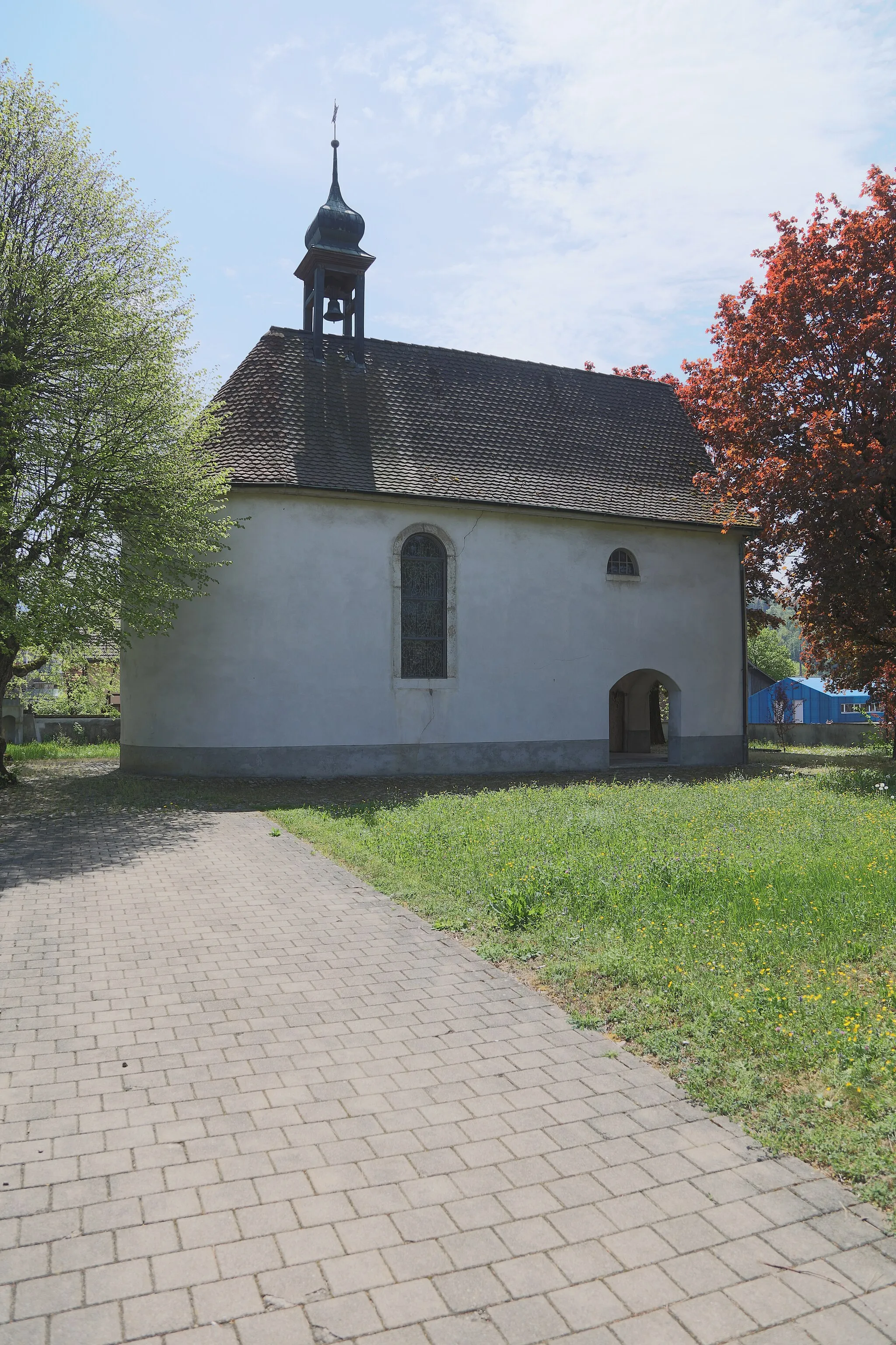 Photo showing: Die Friedhofskappele St.Martin war die ehemalige Pfarrkirche der Region Laufen. Die nach dem sie 1637 im Dreissigjährigen Krieg beschädigt wurde, aufgegeben und 1809 als Friedhofskapelle neu aufgebaut wurde.
