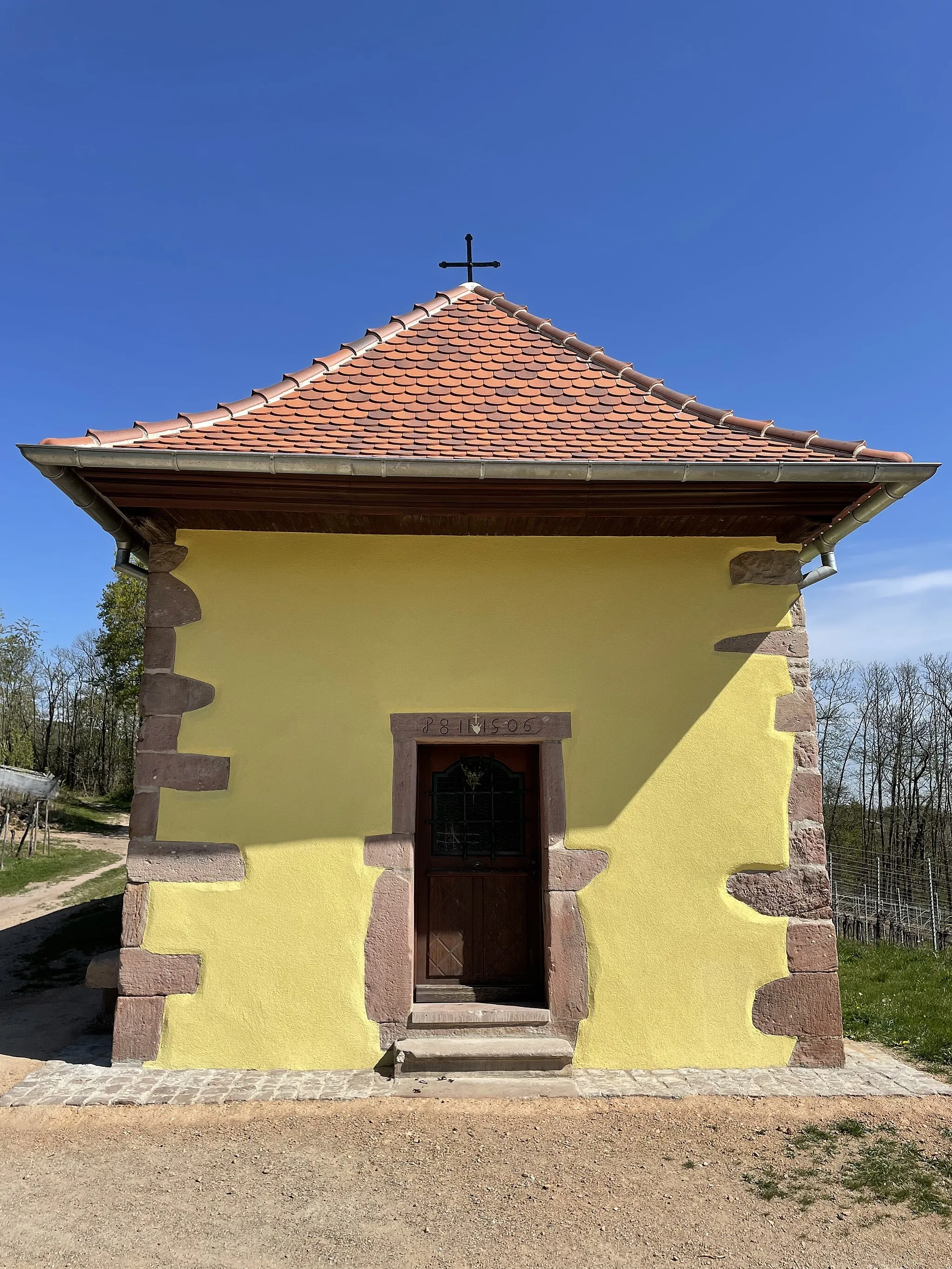 Photo showing: Une chapelle dans le vignoble de Turckheim, dédiée à St Wendelin