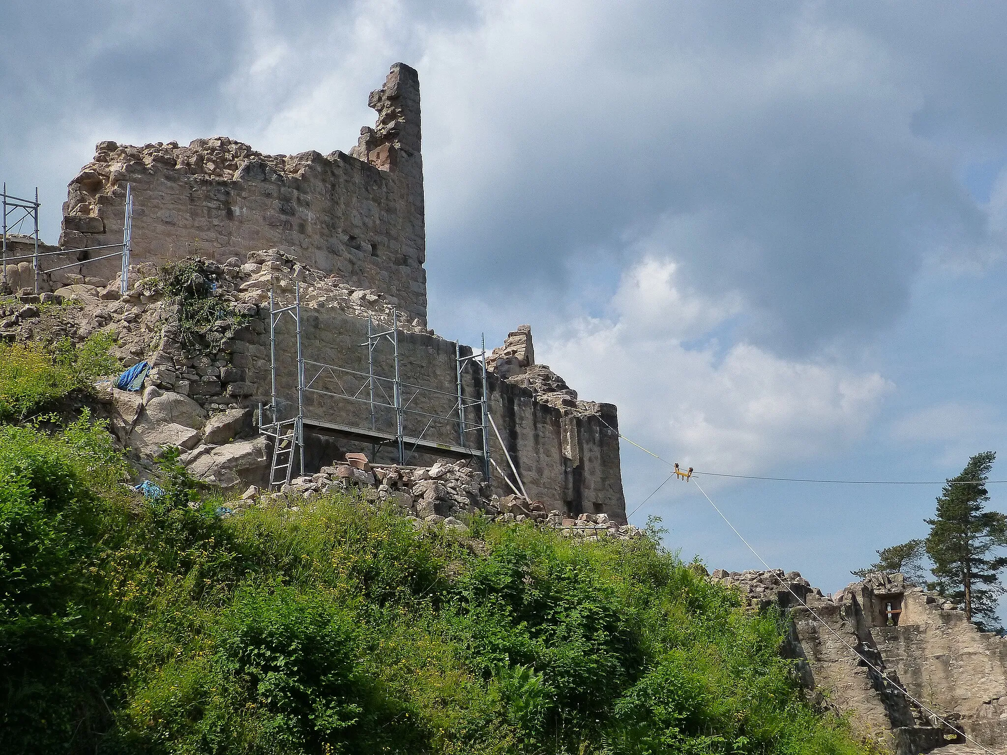 Photo showing: Ruines du Kagenfels (Bas-Rhin) en cours de restauration