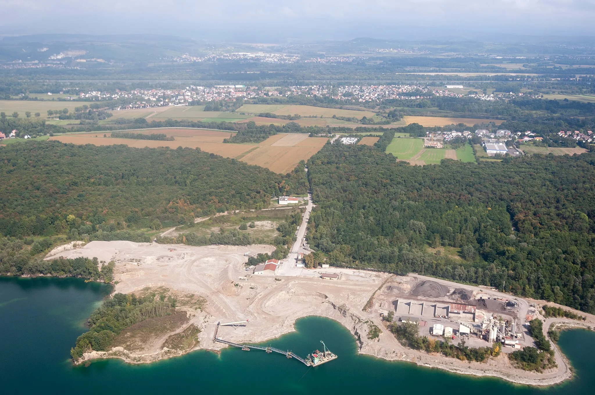 Photo showing: France, gravel pit near Saint-Louis