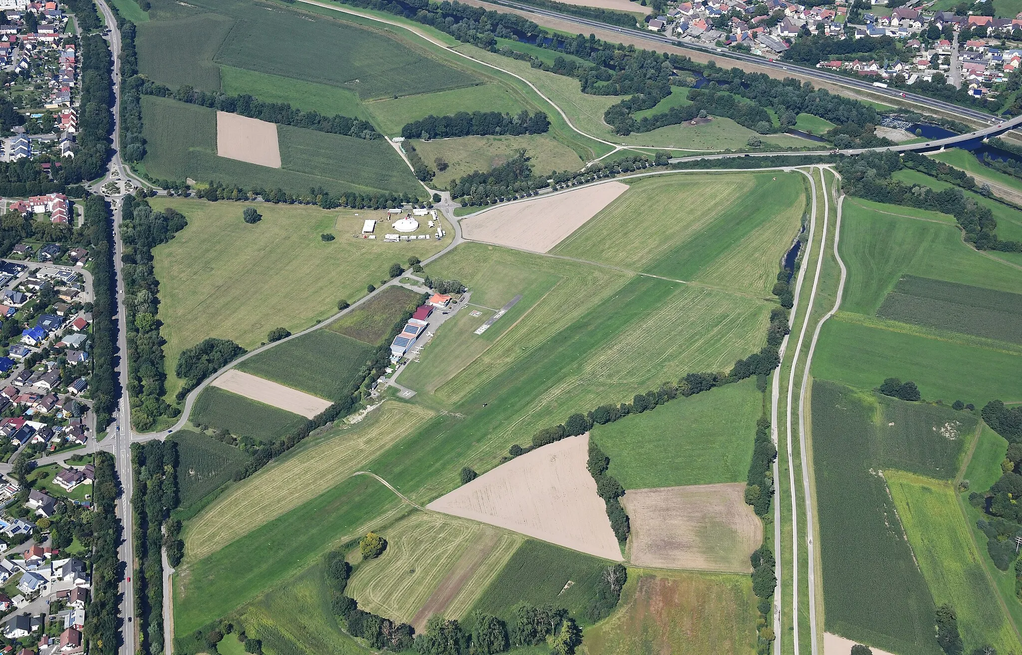 Photo showing: Aerial image of the Kehl-Sundheim airfield