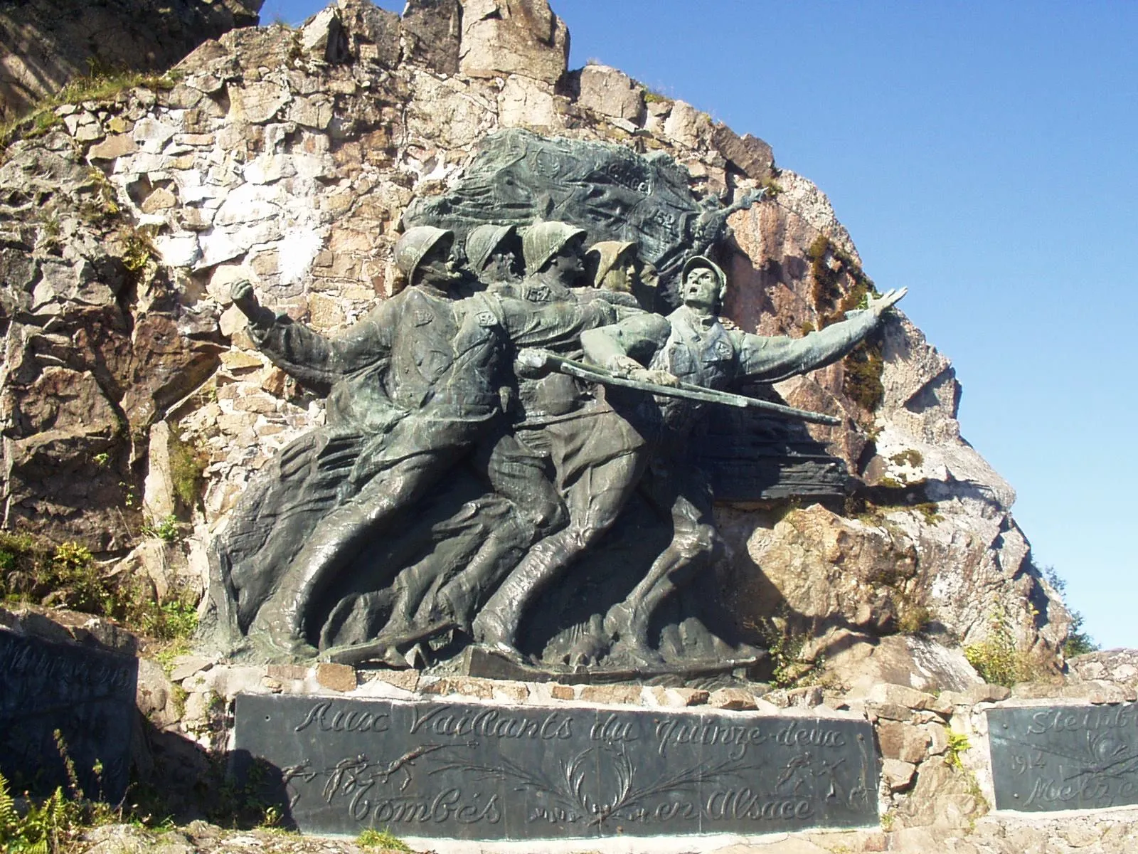 Photo showing: The memorial at Hartmannswillerkopf. This photograph was taken by Eva on 24 April 2006.