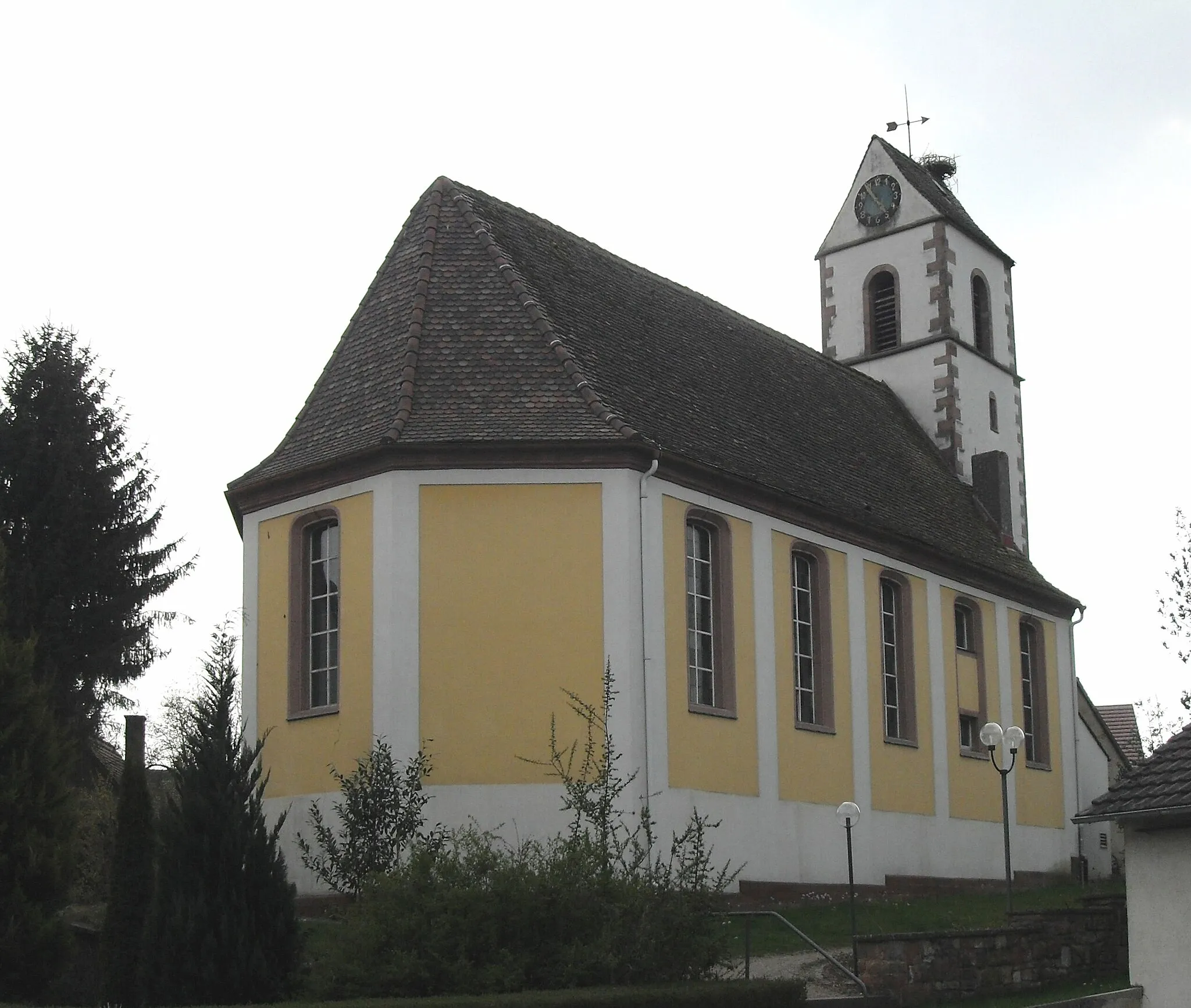 Photo showing: Nordostseite der evangelischen Kirche in Schallbach, Deutschland