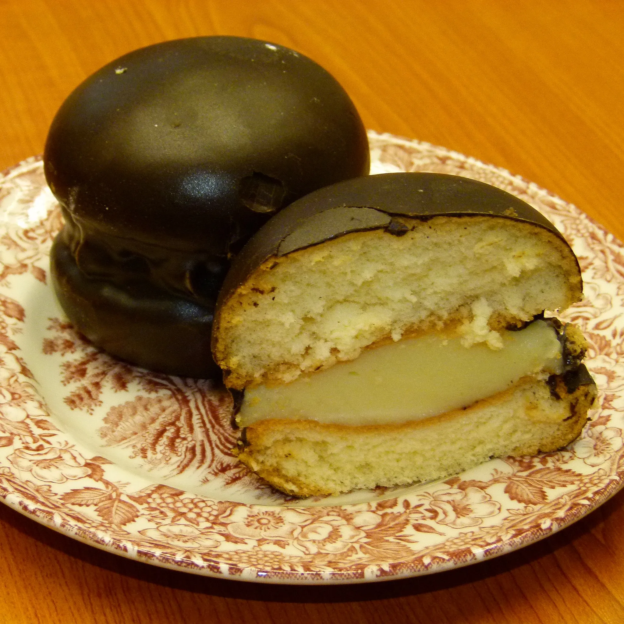 Photo showing: Mohrenkopf mit Vanillepudding, Bäcker Möbius, Dresden