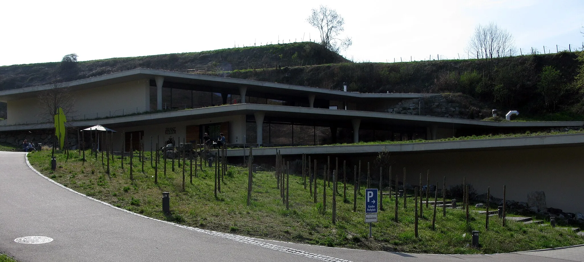 Photo showing: Weingut Franz Keller mit "Kellerwirtschaft" in Vogtsburg-Oberbergen