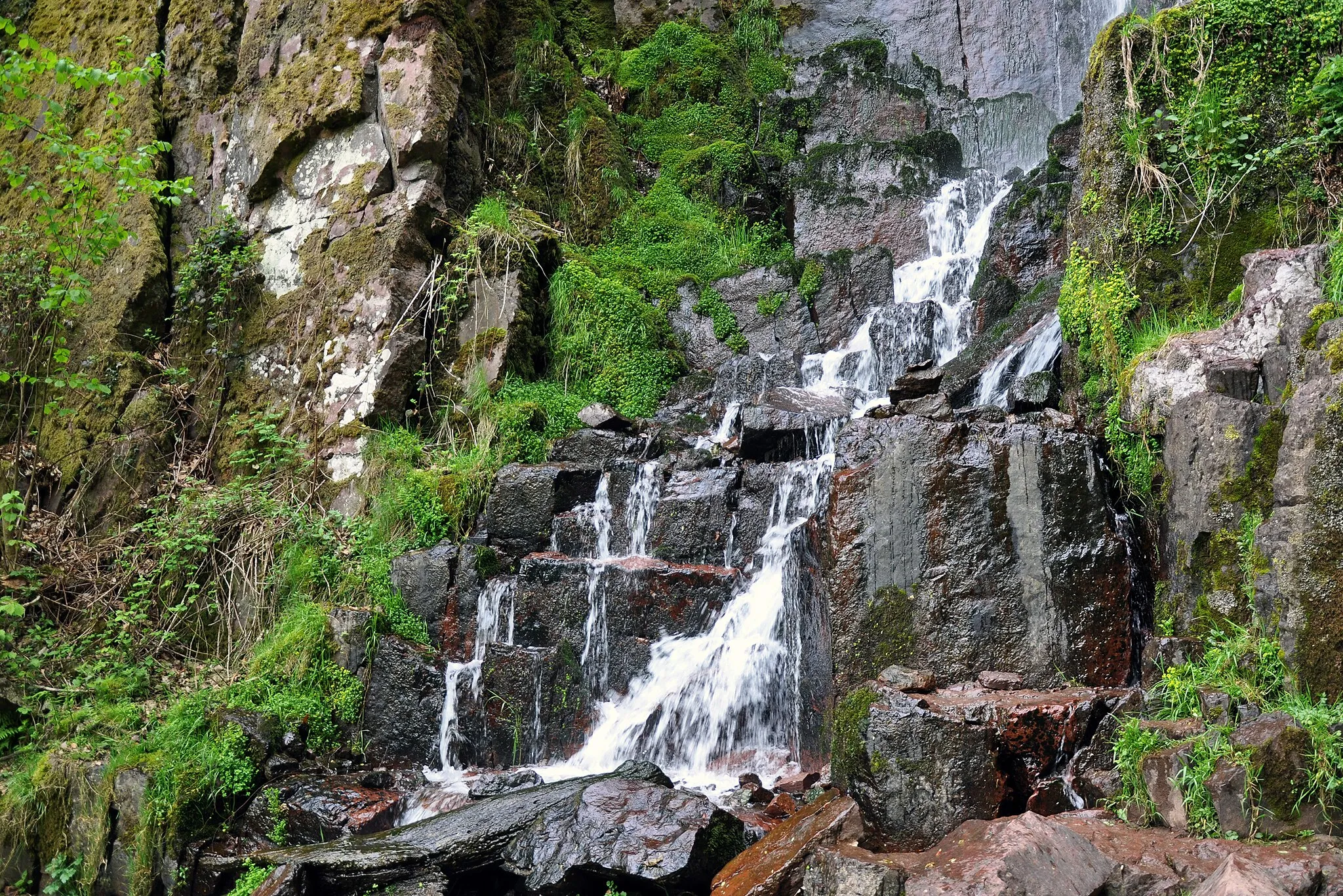 Photo showing: The Cascade of Nideck : the lower part.