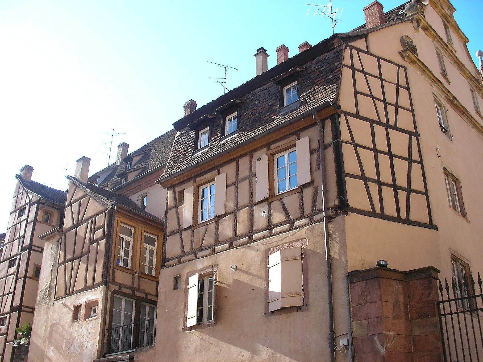 Photo showing: Presbytère protestant aux 11, 13, 15, 17 et 19 Grand-Rue à Colmar (Haut-Rhin, France).