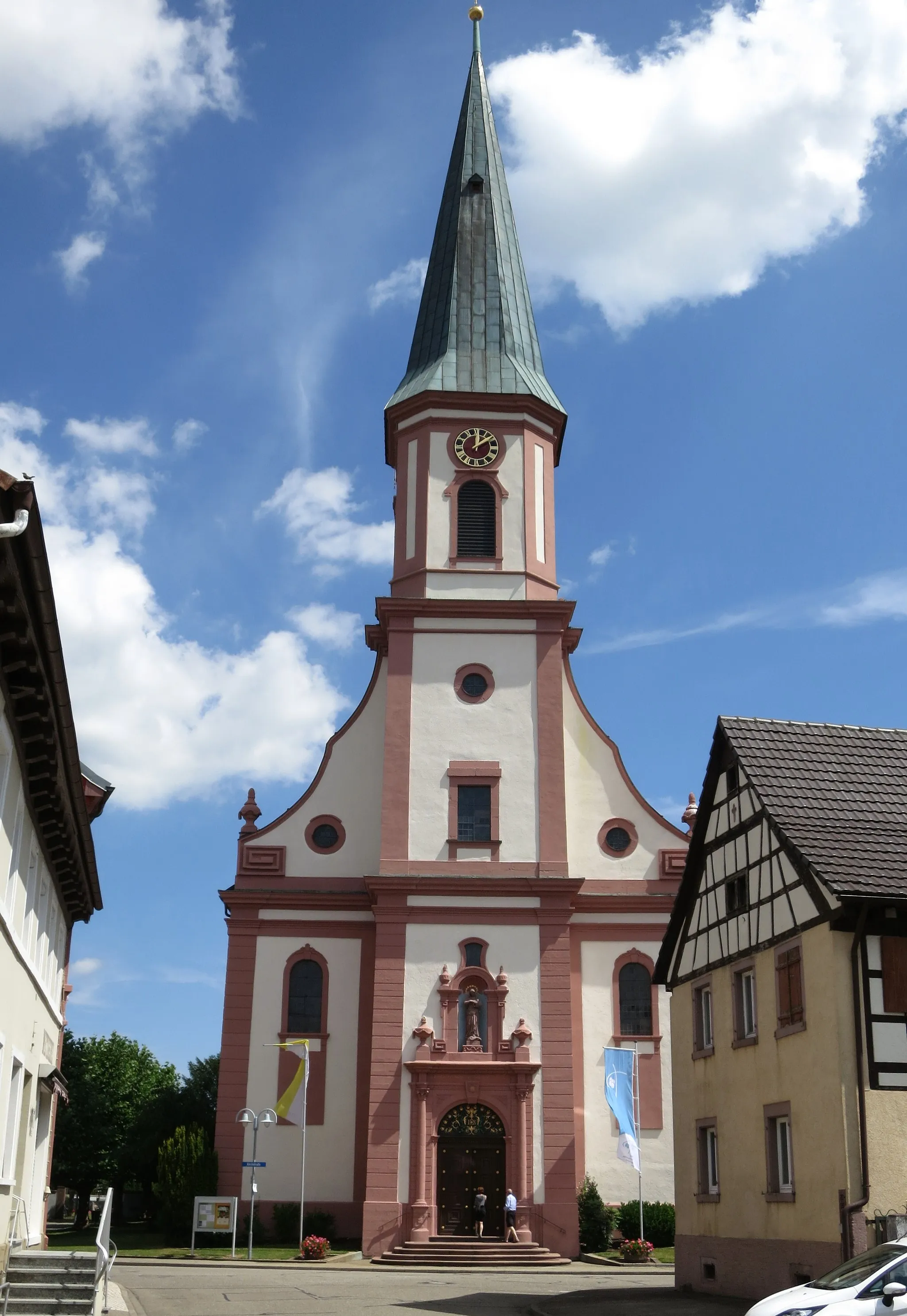 Photo showing: Pfarrkirche St Jakobus Grafenhausen exterior 2014