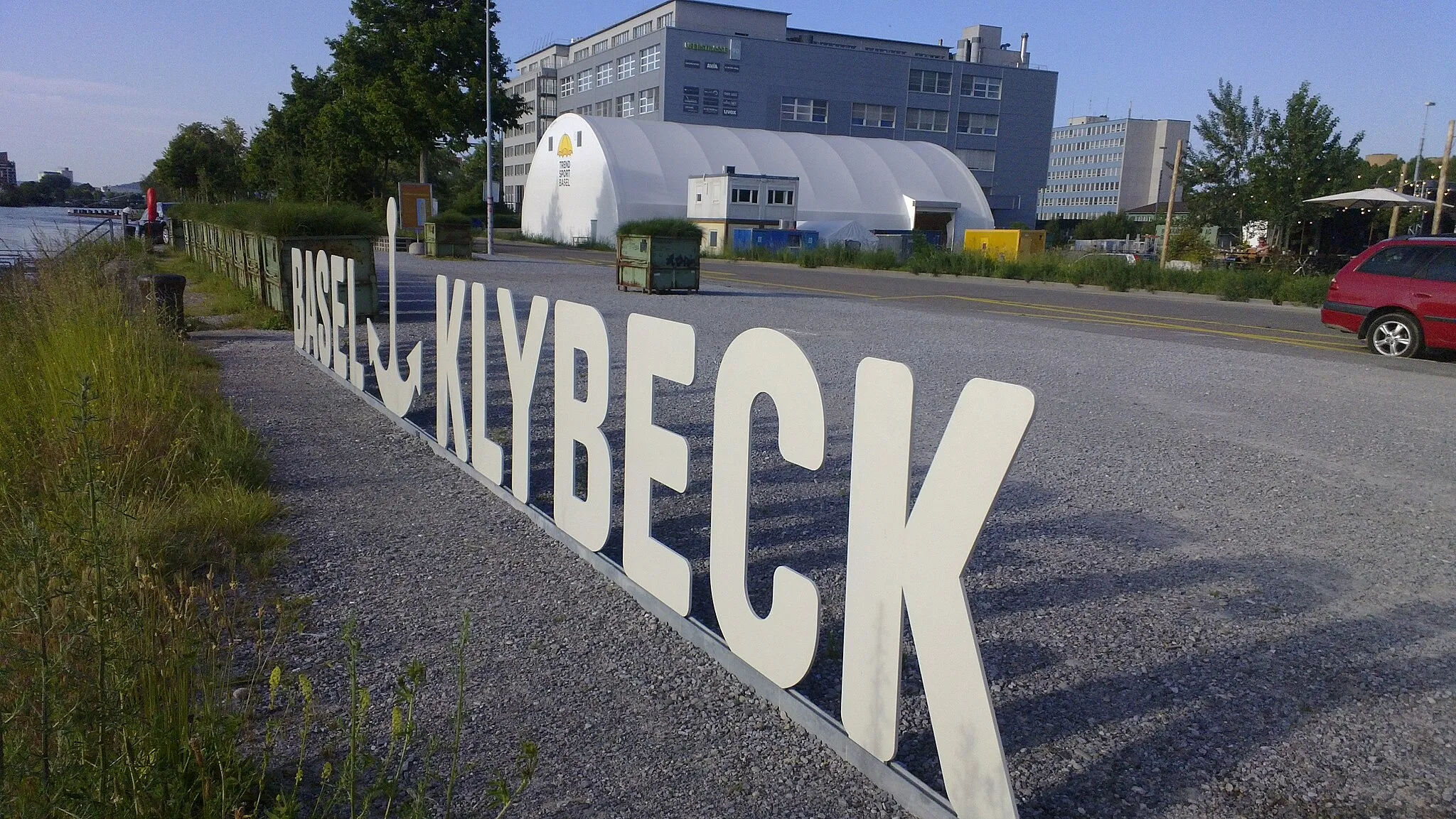 Photo showing: Landing place for river cruise ships in Basel-Klybeck.