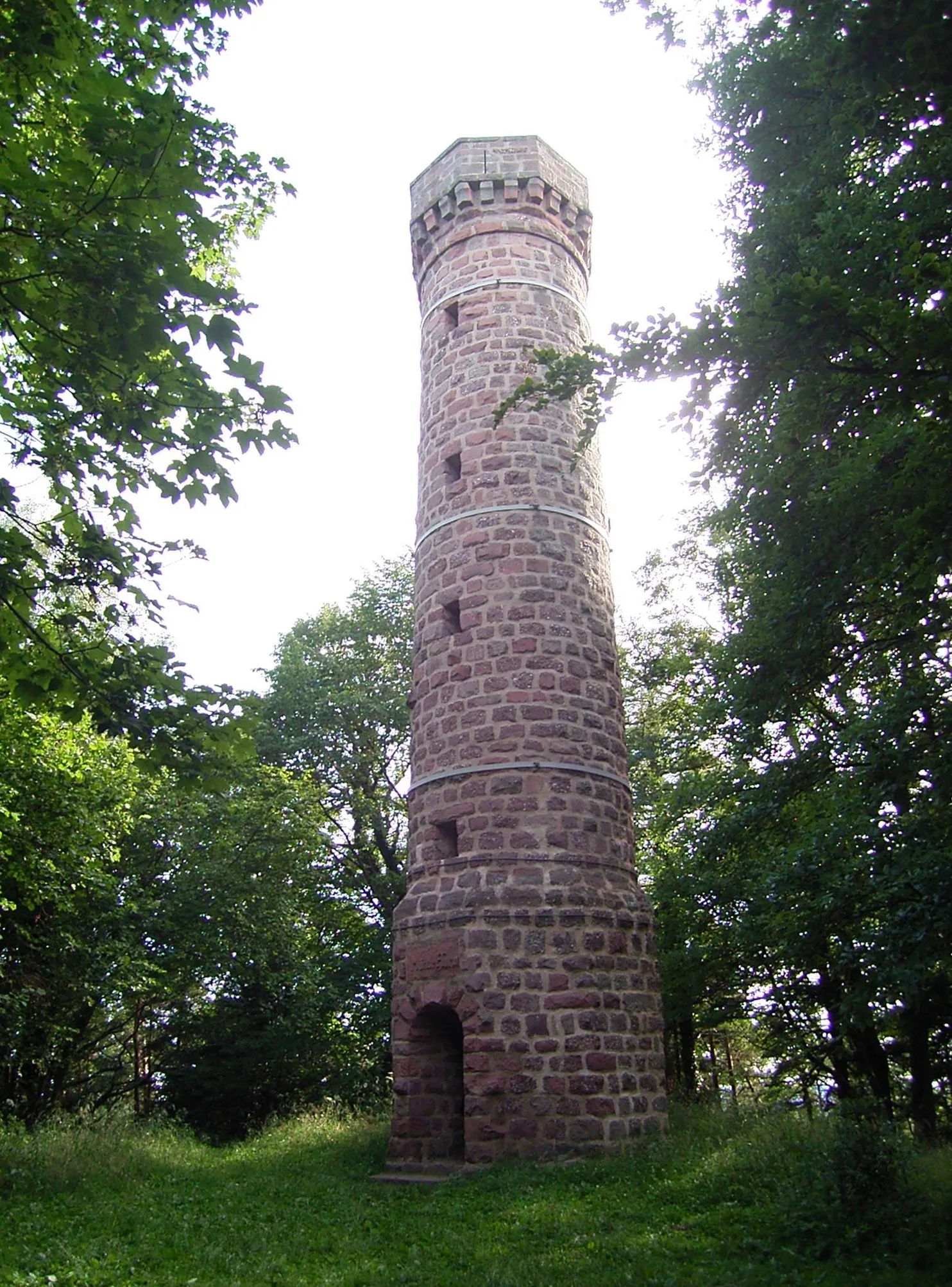 Photo showing: "Mündel" tower at the top of Heidenkopf, in the Vosges moutains, France