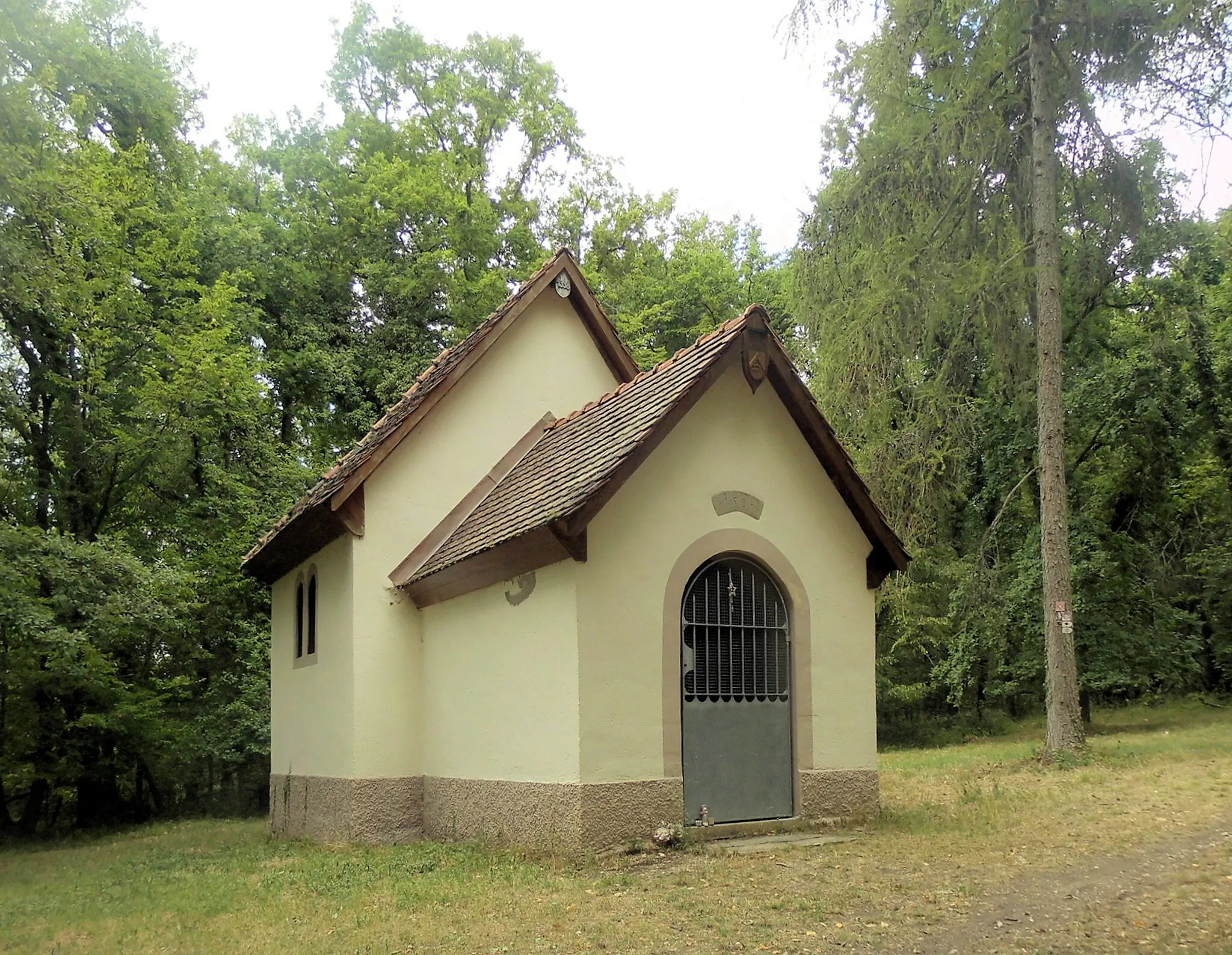 Photo showing: La chapelle Saint-Brice d'Illfurth, côté nord