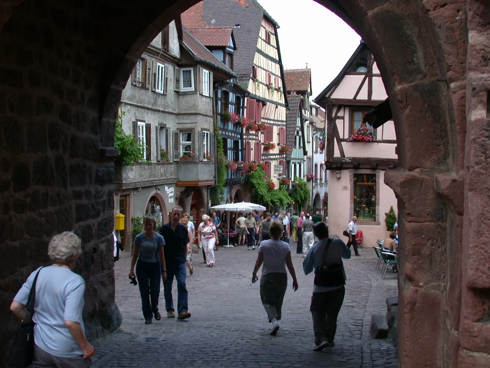 Photo showing: View from the Dolder, Riquewihr, France

Photograph: Mschlindwein, on June 27, 2005