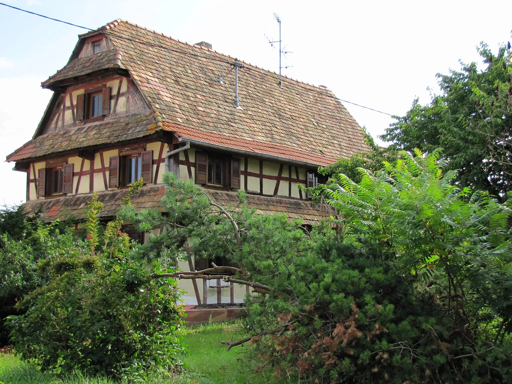 Photo showing: This building is indexed in the base Mérimée, a database of architectural heritage maintained by the French Ministry of Culture, under the reference IA00124057 .