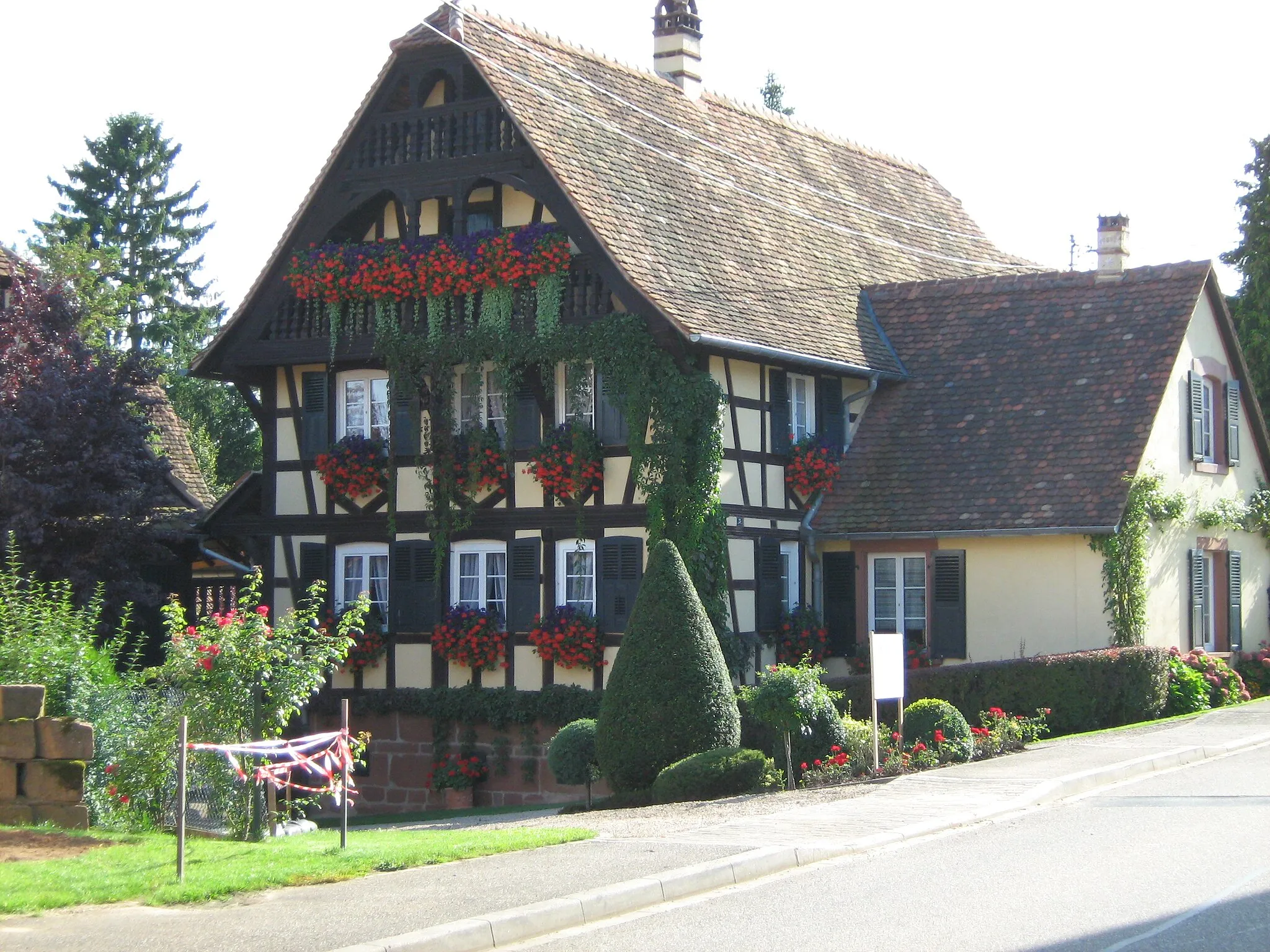 Photo showing: Maison à colombage située à Alteckendorf, Alsace, France