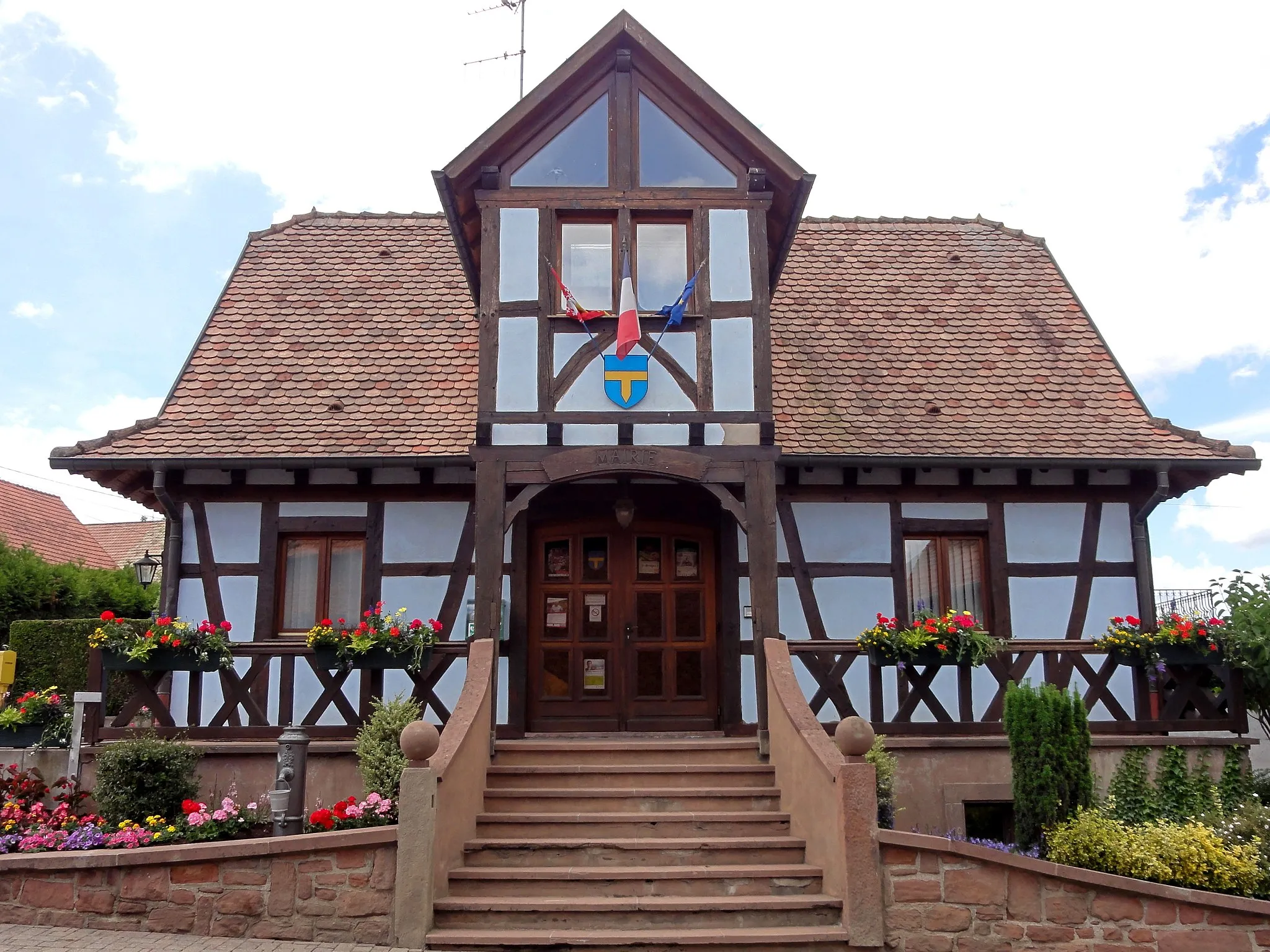 Photo showing: Alsace, Bas-Rhin, Bossendorf, Mairie.