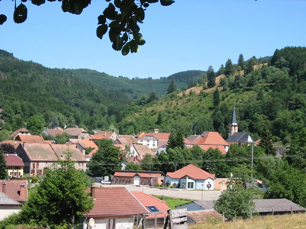 Photo showing: Colroy-la-Roche

Commune du Bas-Rhin
Photographie personnelle, prise le 17 juillet 2006
Copyright © Christian Amet