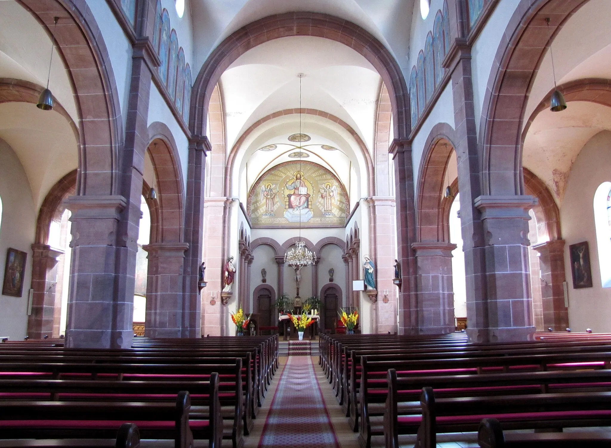 Photo showing: Alsace, Bas-Rhin, Église Saint-Cyriaque de Dauendorf (IA00061624). Vue intérieure de la nef vers le chœur.