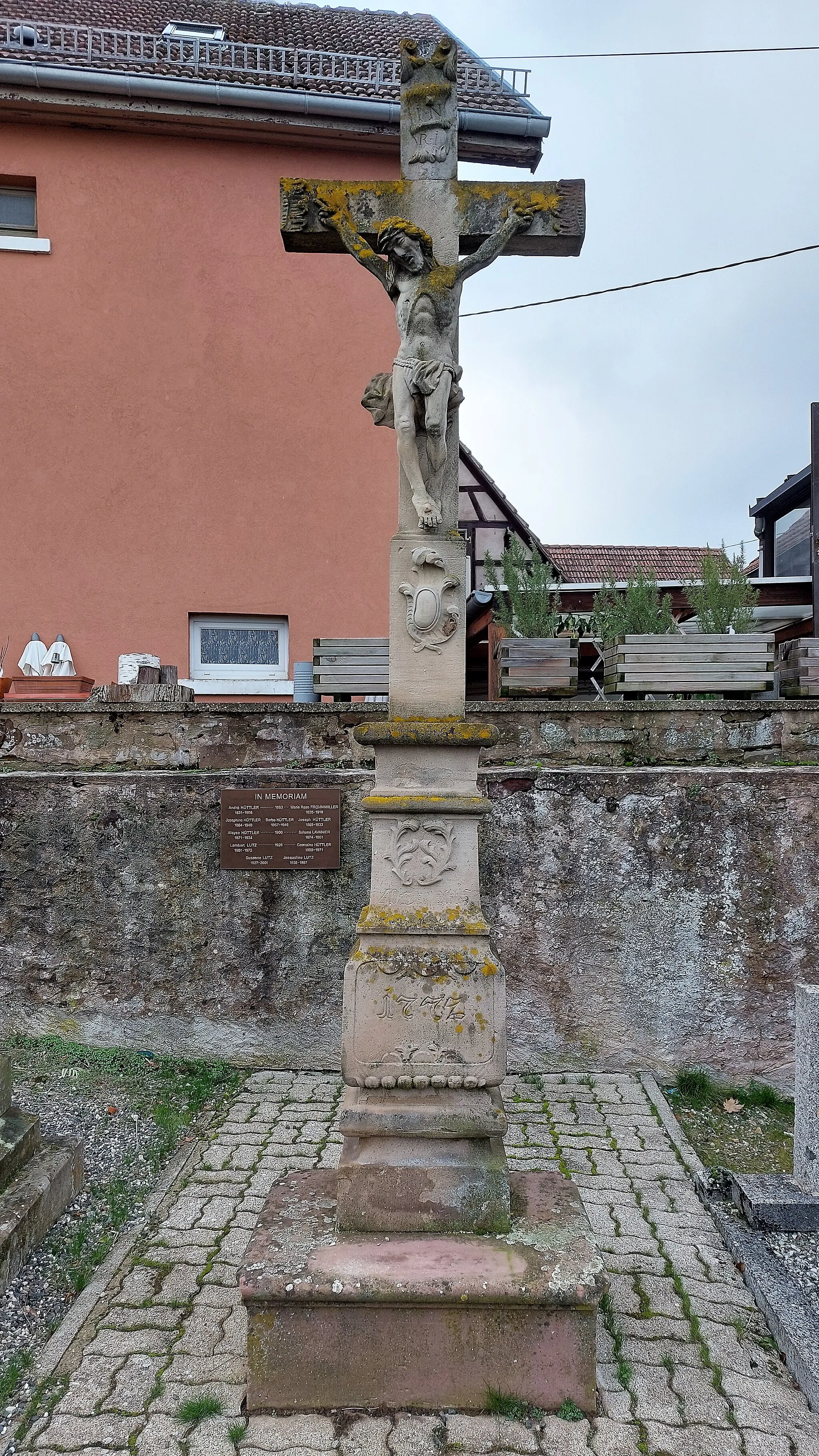 Photo showing: Croix de cimetière à Dimbsthal
