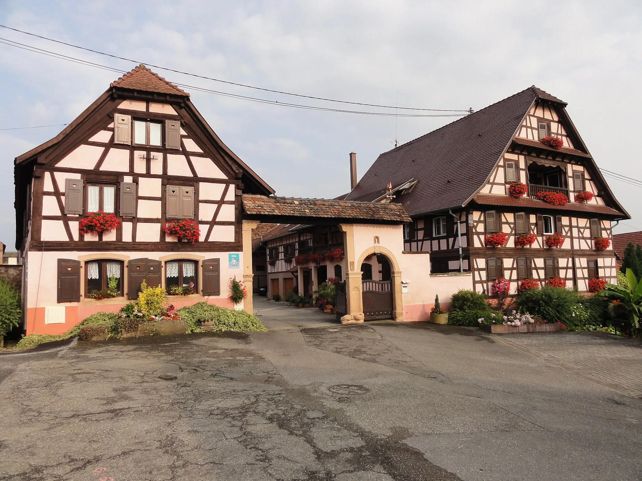 Photo showing: This building is indexed in the base Mérimée, a database of architectural heritage maintained by the French Ministry of Culture, under the reference IA67005521 .