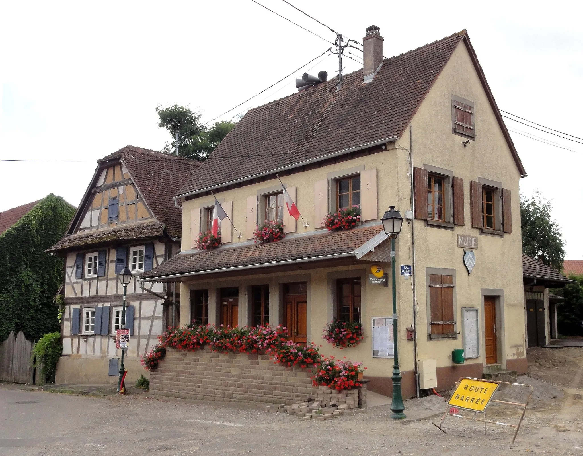 Photo showing: Alsace, Bas-Rhin, Duntzenheim, Mairie, 1 place de l'église.