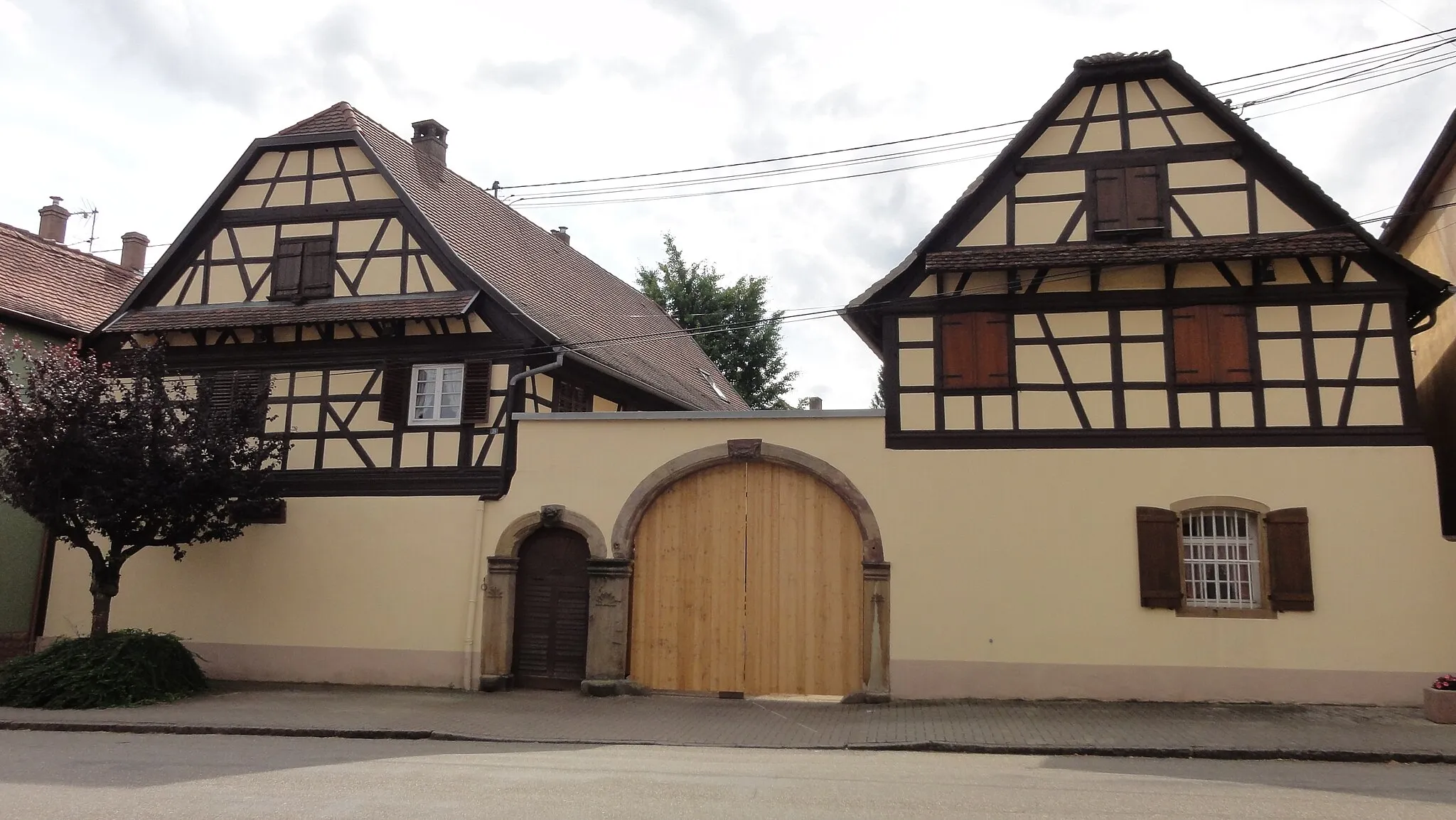 Photo showing: This building is indexed in the base Mérimée, a database of architectural heritage maintained by the French Ministry of Culture, under the reference IA67005542 .