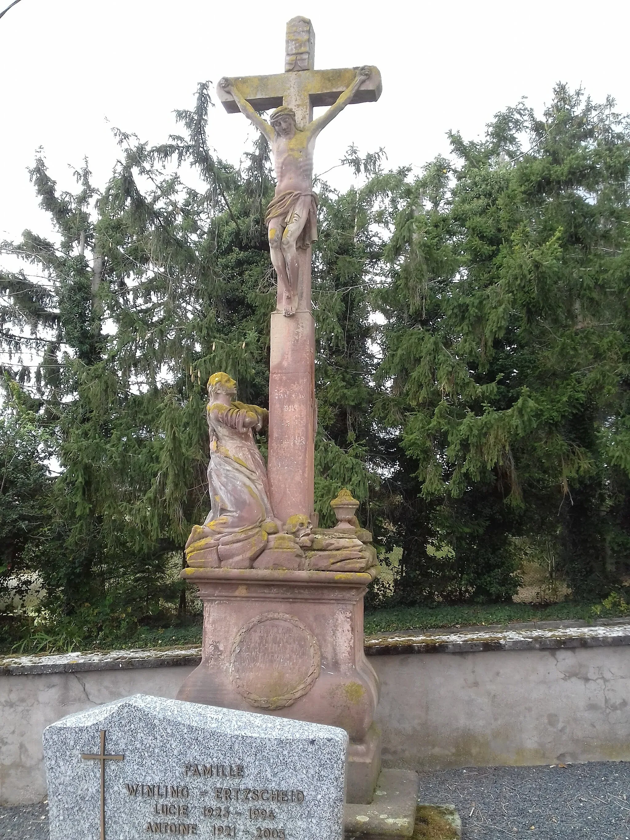 Photo showing: Croix de cimetière de Grassendorf
