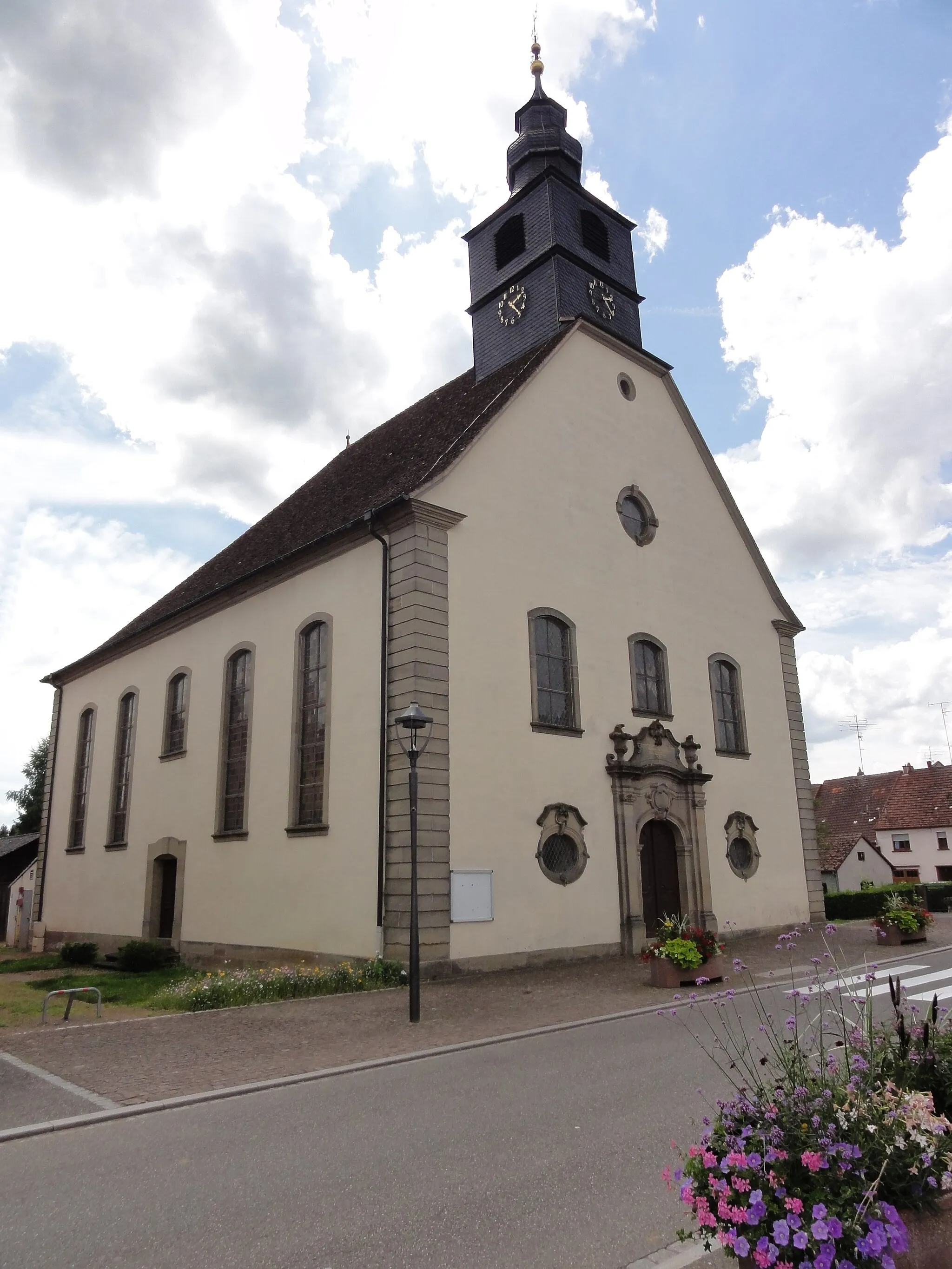 Photo showing: Alsace, Bas-Rhin, Église protestante de Harskirchen (PA00084744, IA67005797).