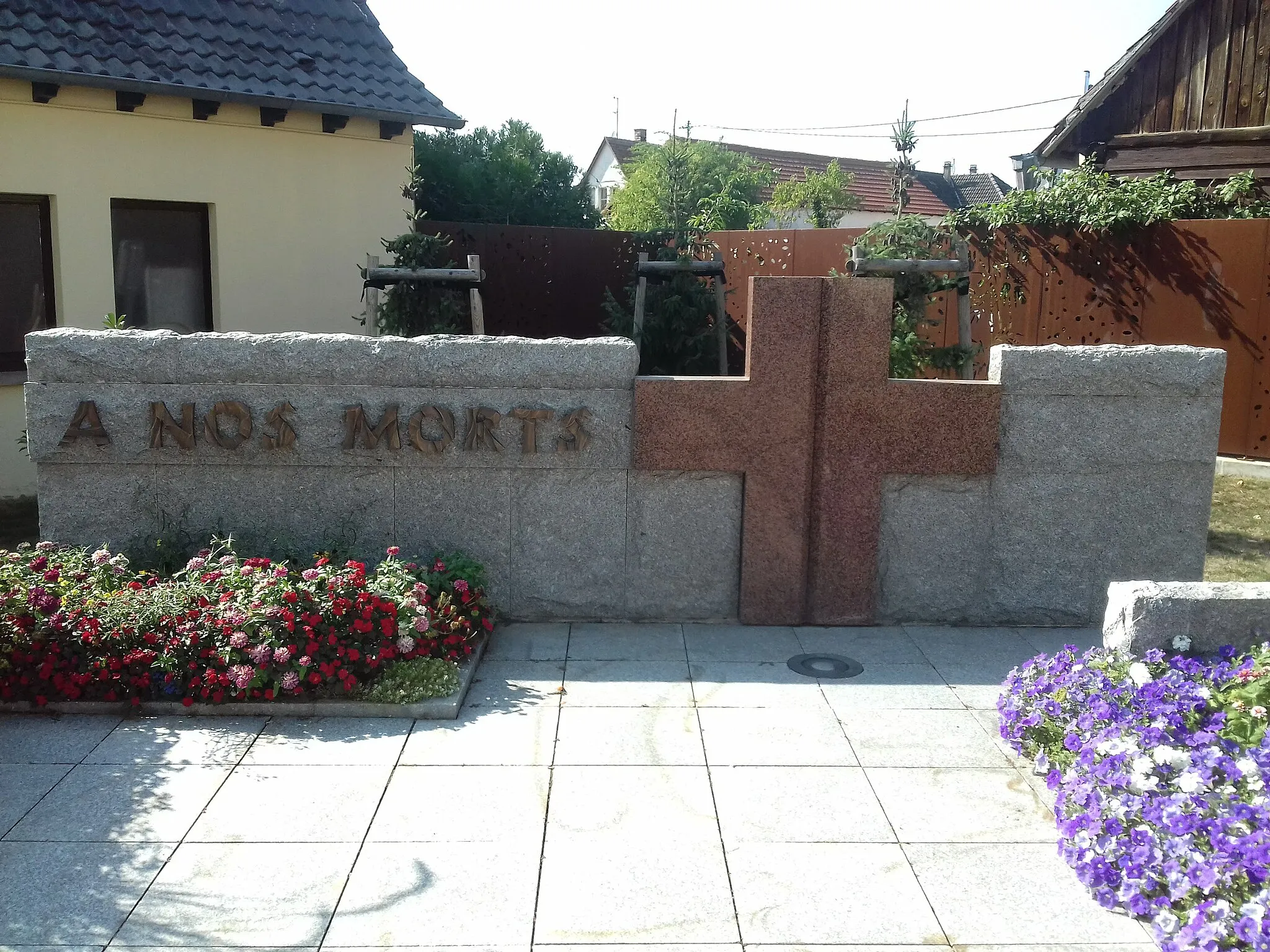 Photo showing: Monument aux morts 14-18 et 39-45 de Kaltenhouse