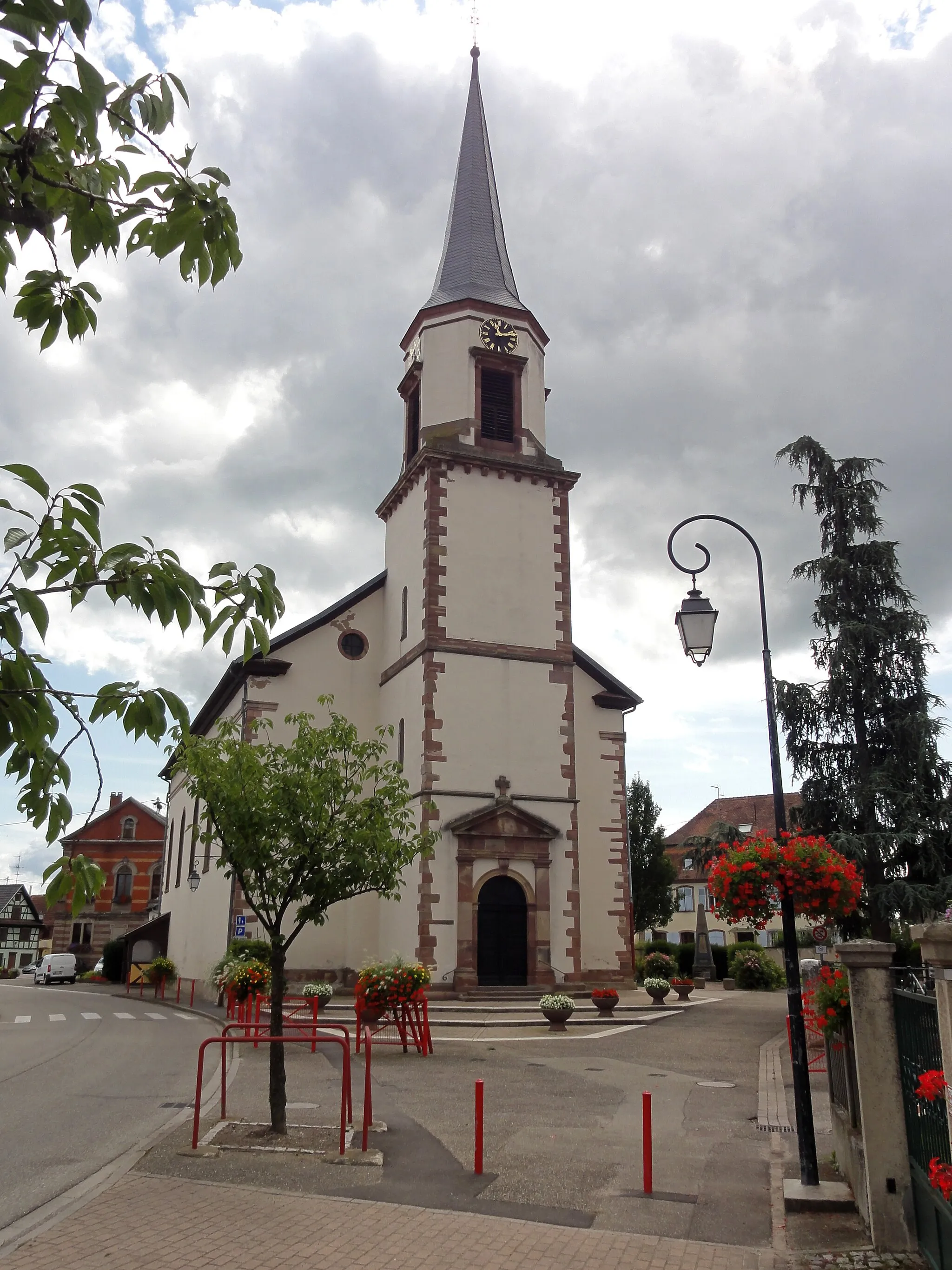 Photo showing: This building is indexed in the base Mérimée, a database of architectural heritage maintained by the French Ministry of Culture, under the reference IA00023643 .