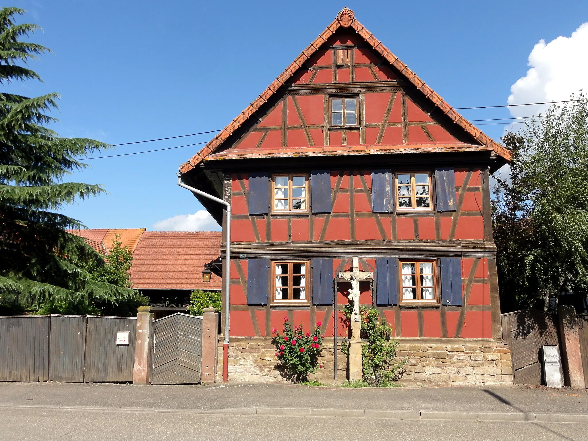 Photo showing: This building is indexed in the base Mérimée, a database of architectural heritage maintained by the French Ministry of Culture, under the reference IA00023039 .